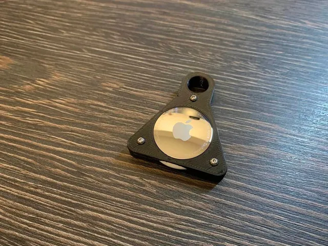 AirTag keyring holder (heavy duty look)