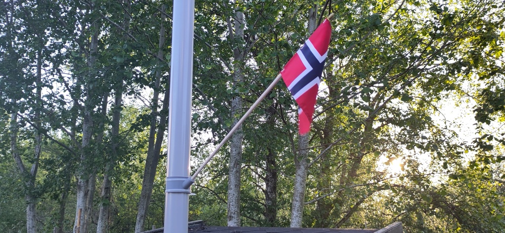 17th. Mai flag pole holder