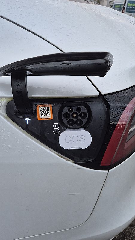 Abdeckkappe CCS Ladeanschluss / Cover CCS Charge Port