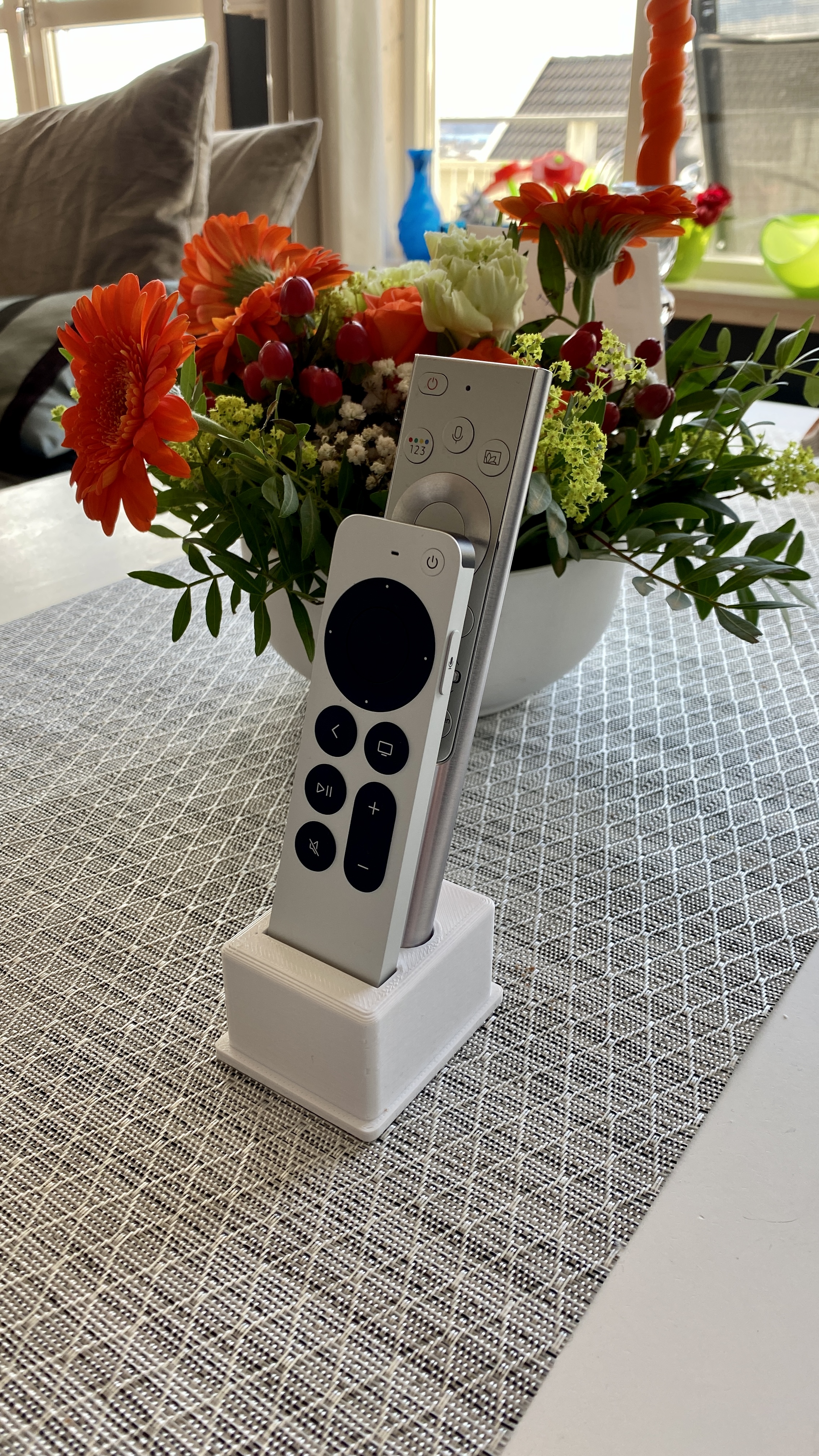 Apple TV 2021 & Samsung TV remote control holder