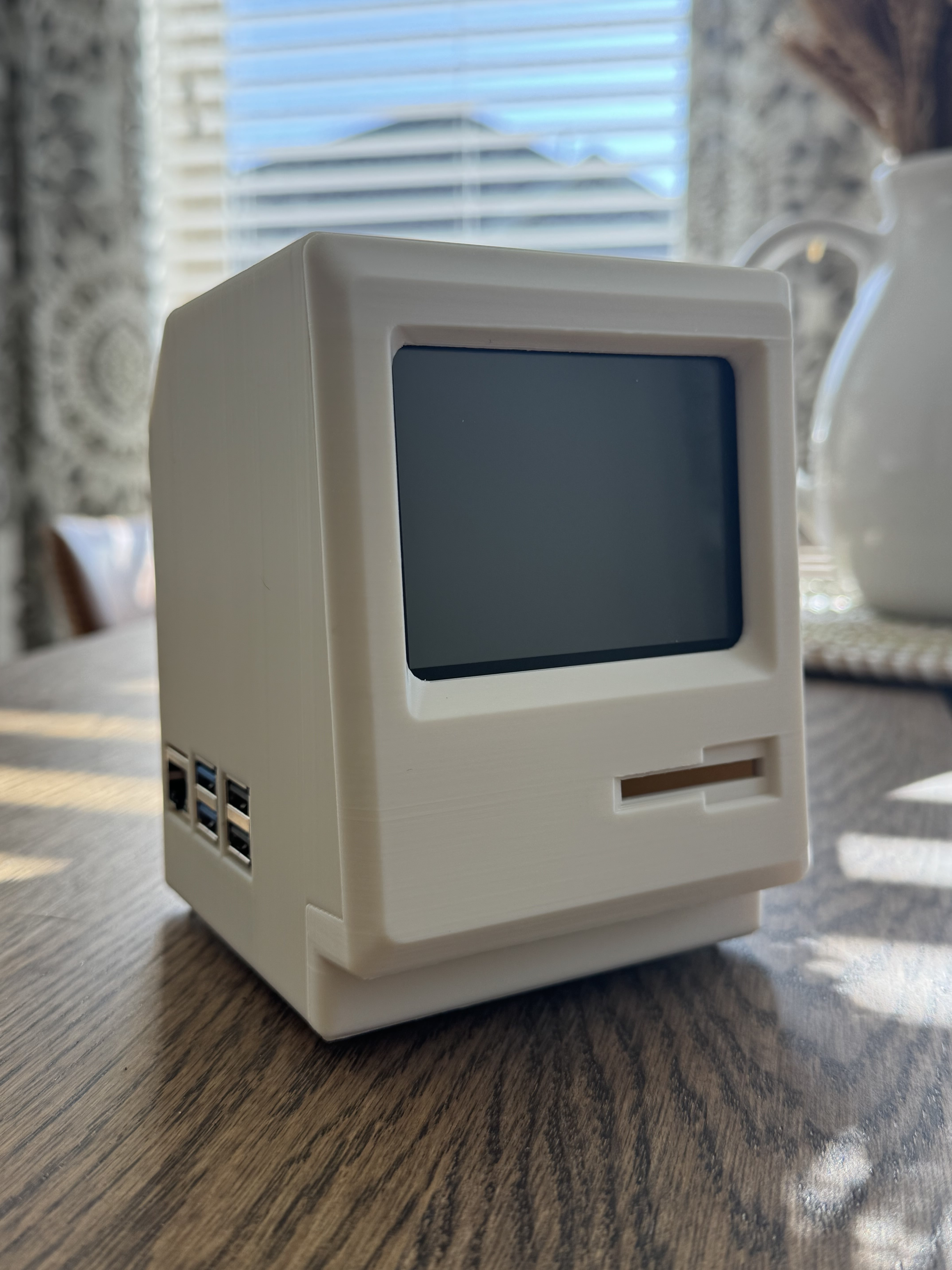 Raspberry Pi 5 Macintosh Plus