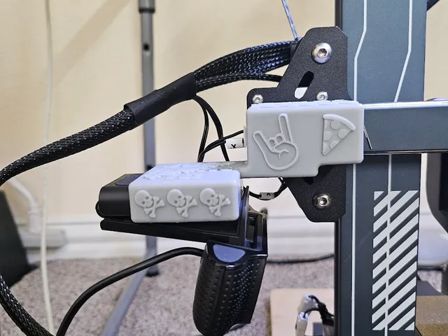 Elegoo Neptune 4 Pro X-Axis C920 Camera Mount (slot)