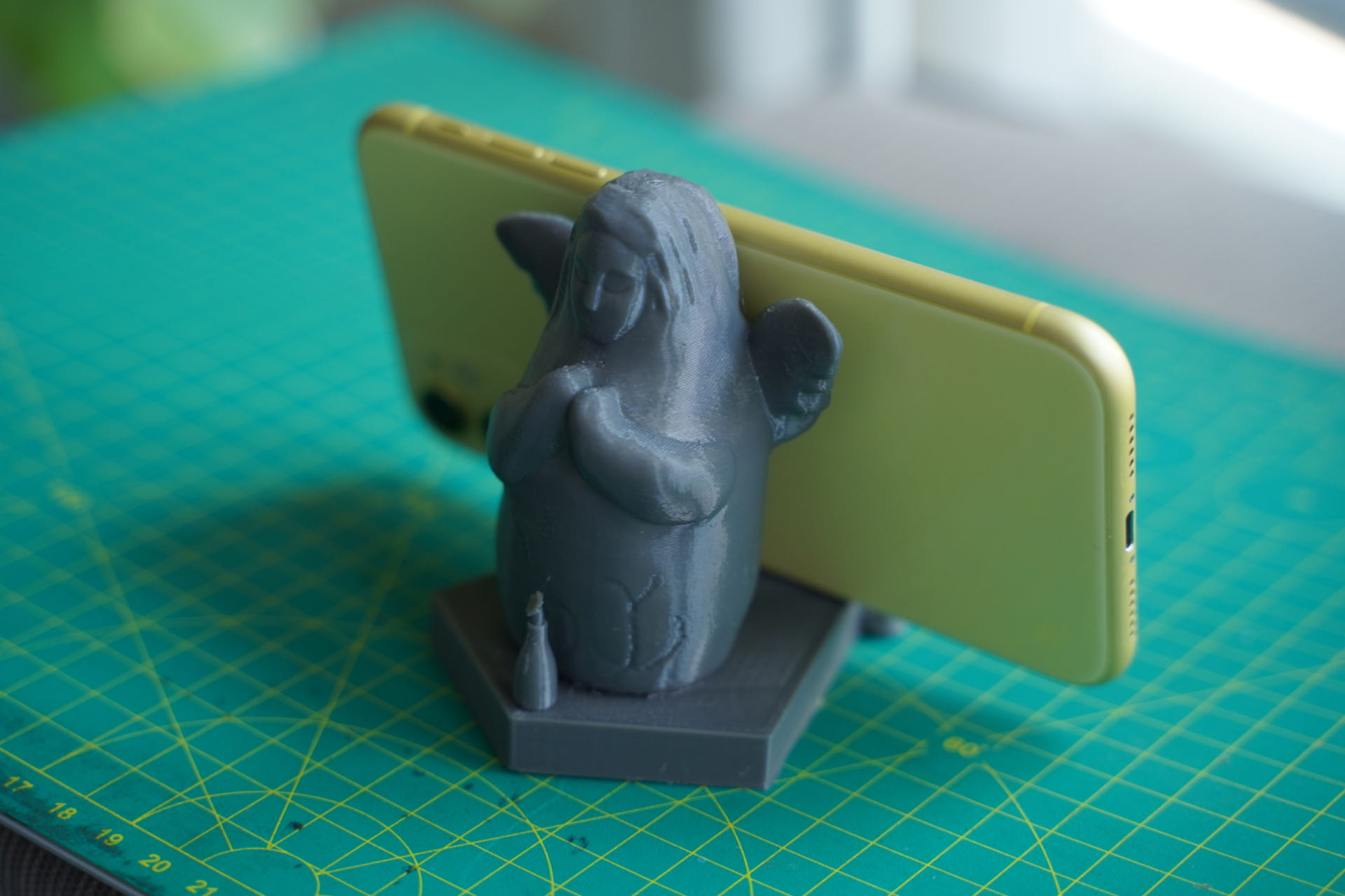Zelda phone holder
