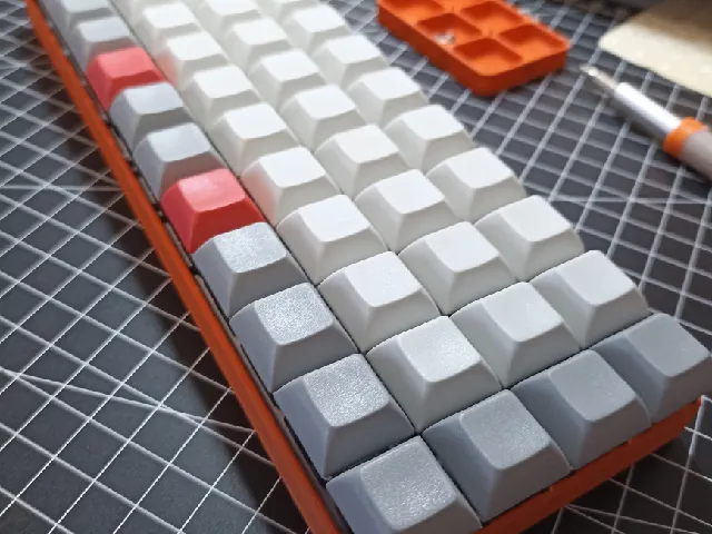 Keyboard case for JJ40 PCB