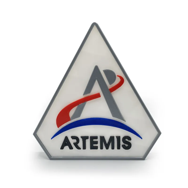 BREAKING: NASA Artemis Logo: First Woman to Land on Moon - NSNY