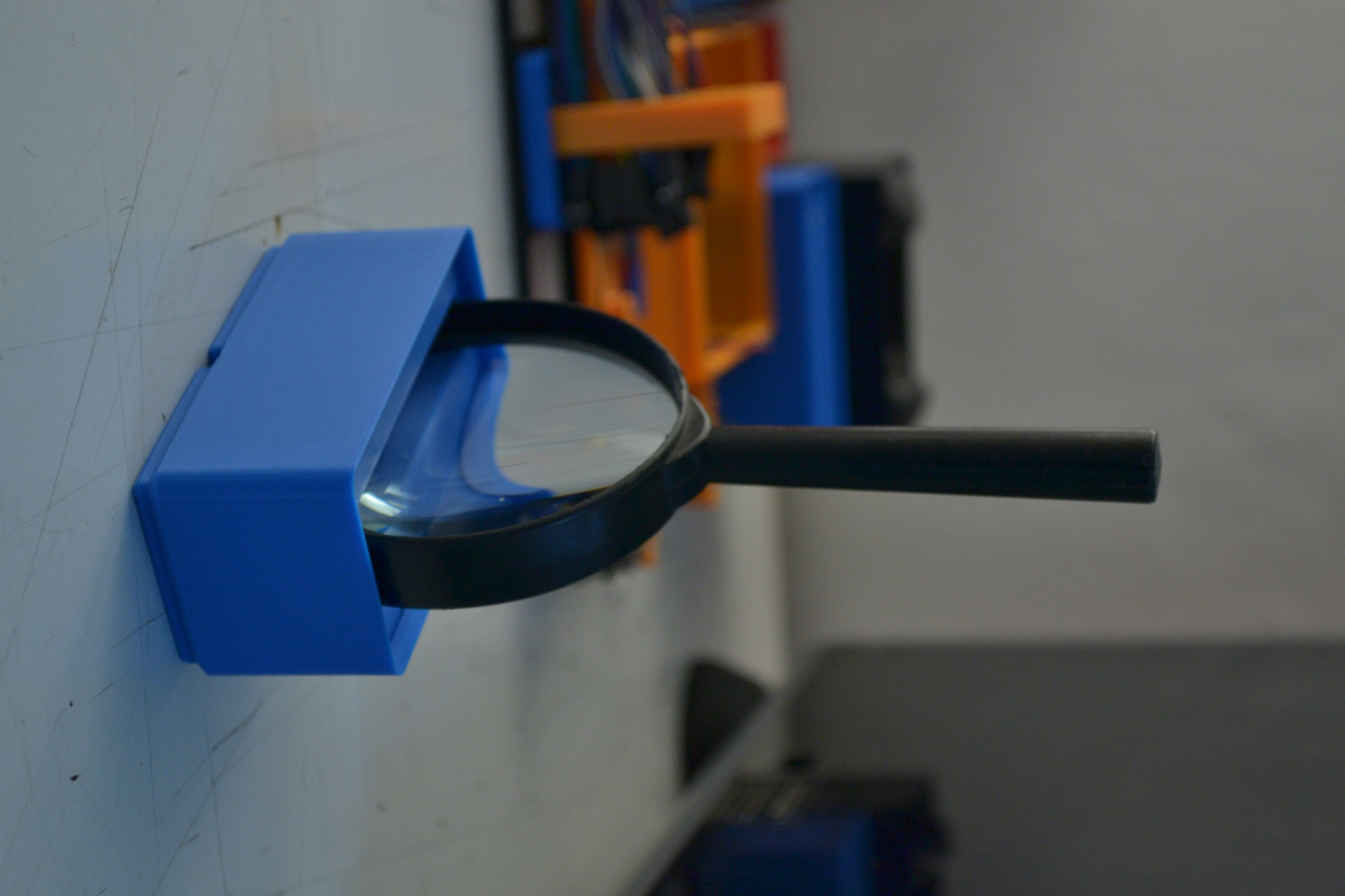 Gridfinity 2x1 Magnifying Glass Holder