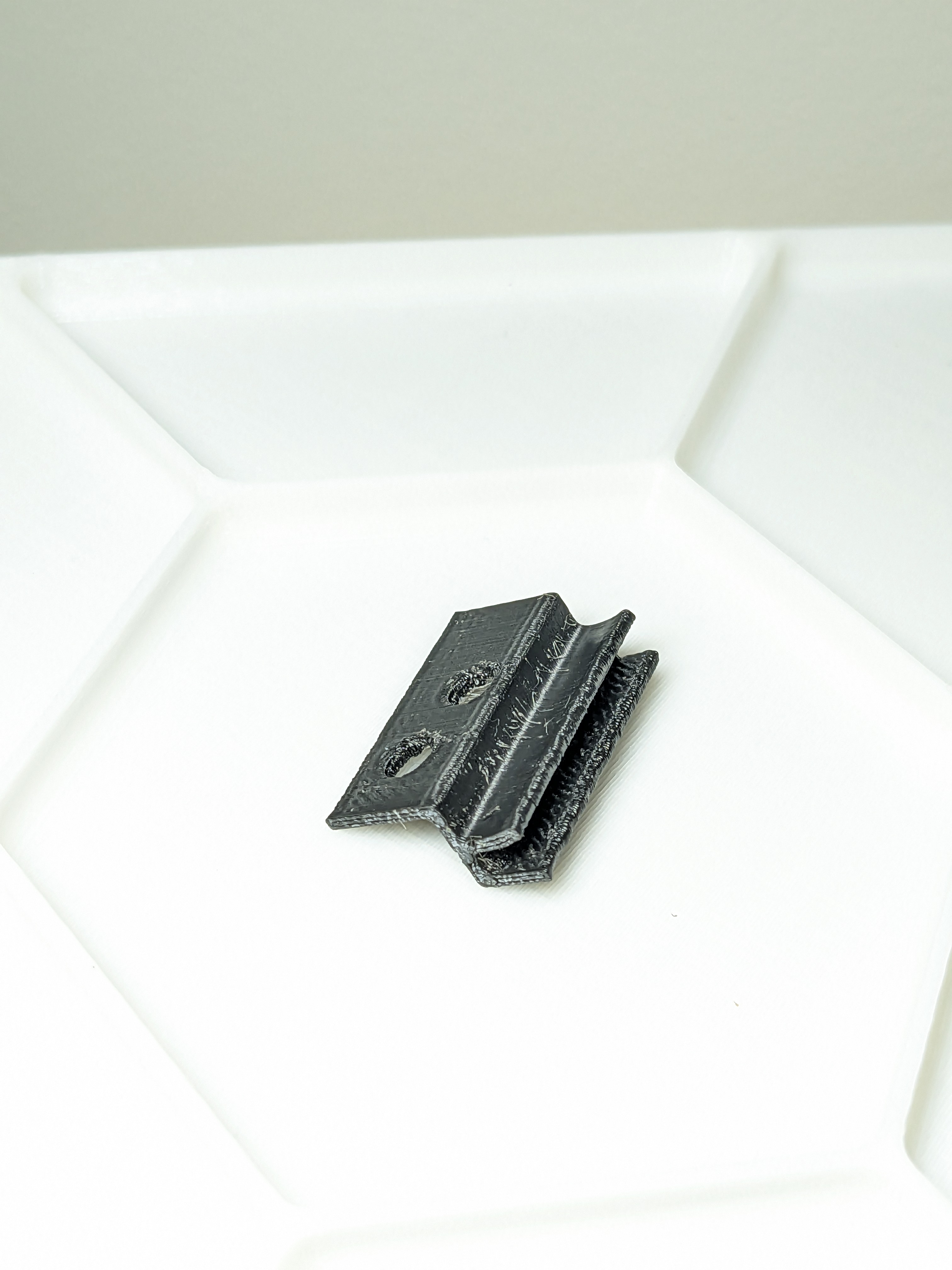 Winnebago Travato Series M-59G Ram 2014 Window Clip
