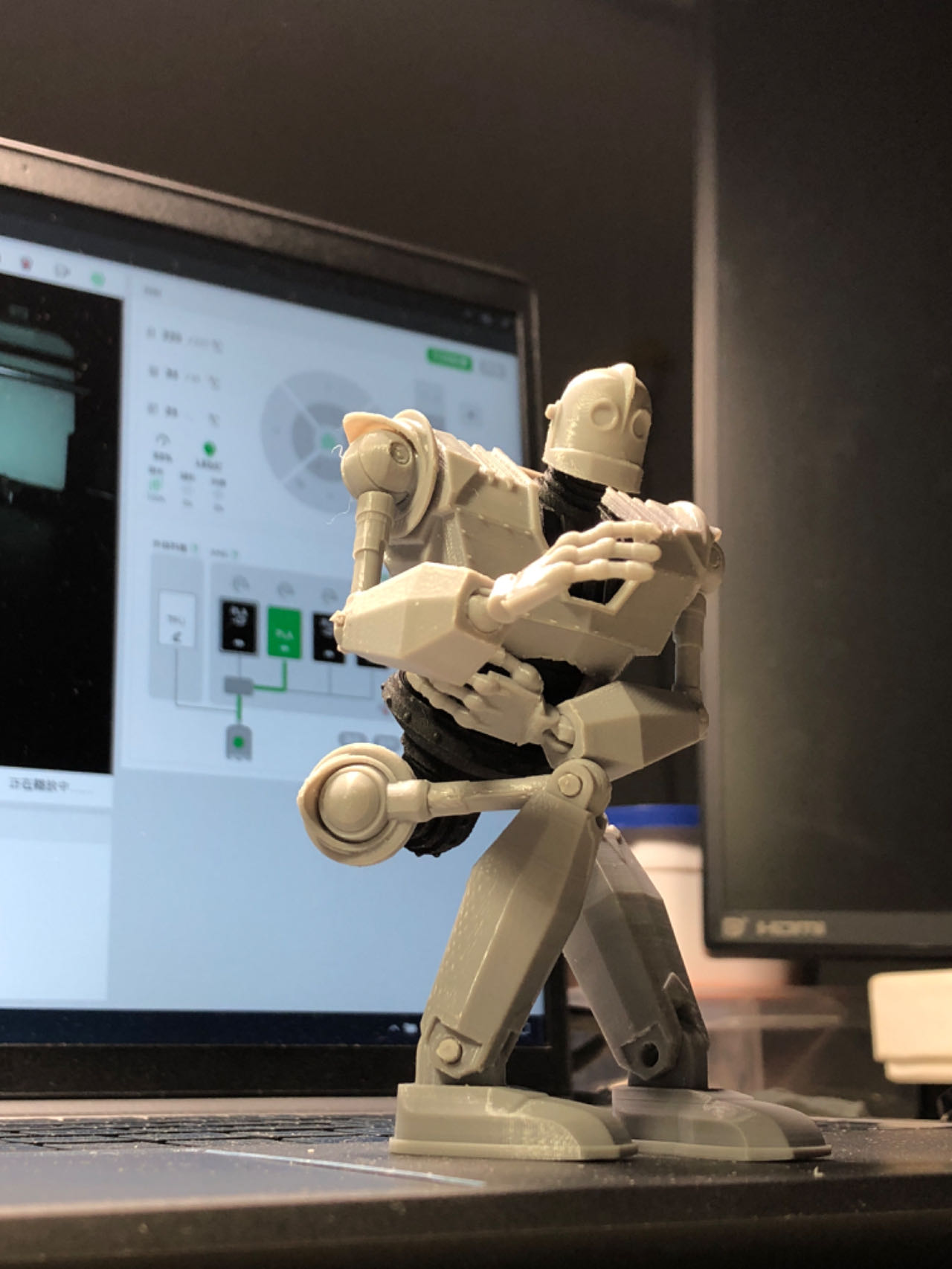Miniatura 3 do modelo 3D Iron Giant