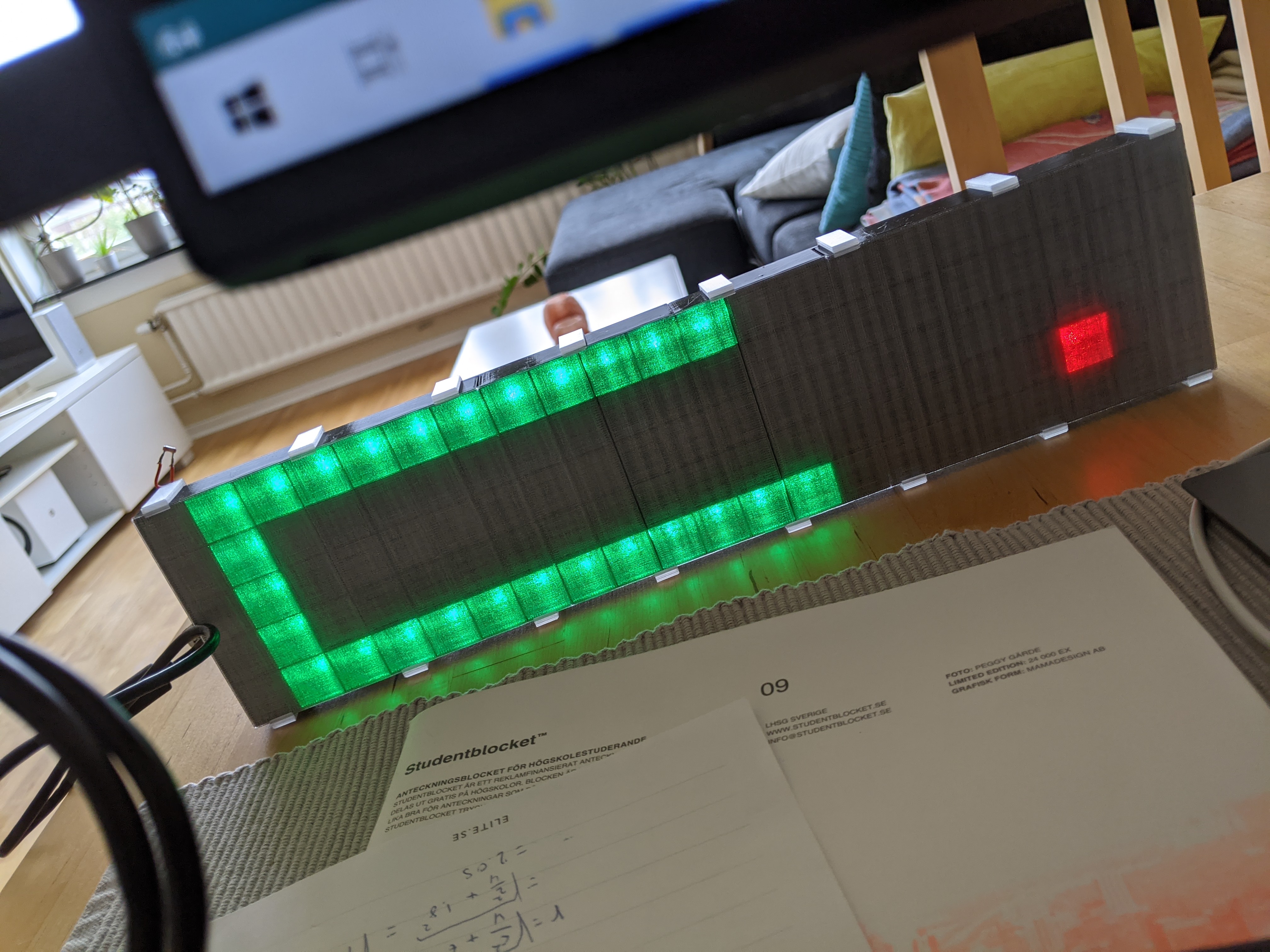 Miniatura 7 do modelo 3D Shelf Led Clock (with Snake)