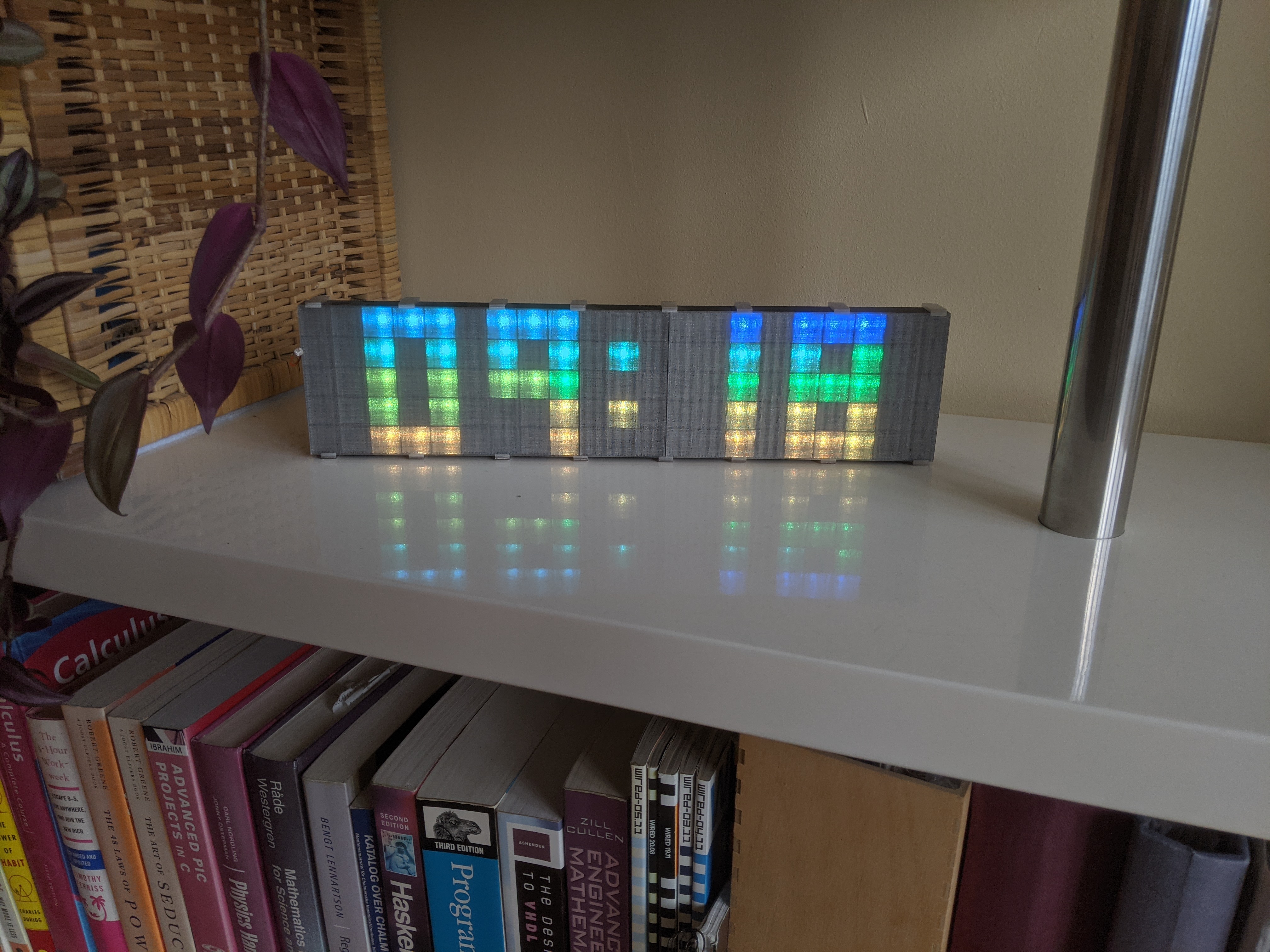 Miniatura 12 do modelo 3D Shelf Led Clock (with Snake)