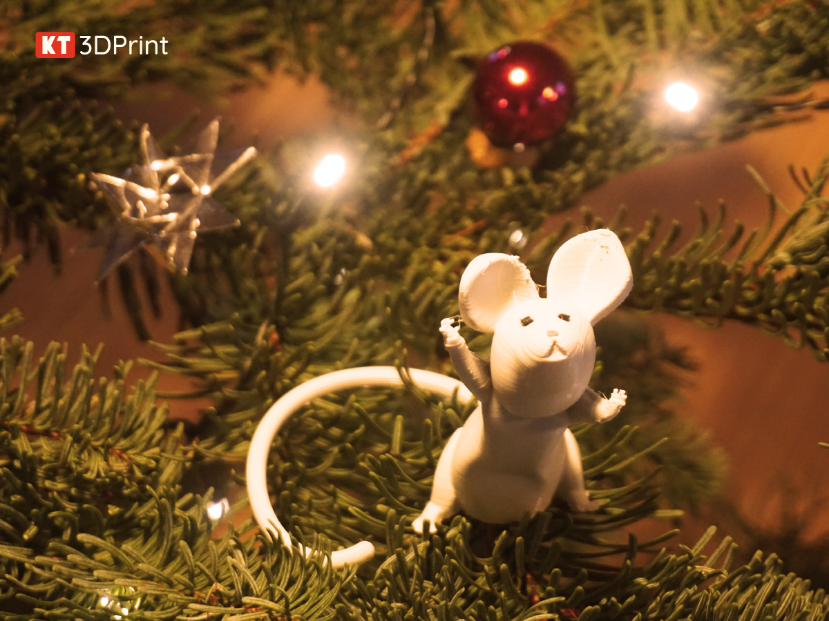Lil mouse 3 - Christmas ornament, easy print