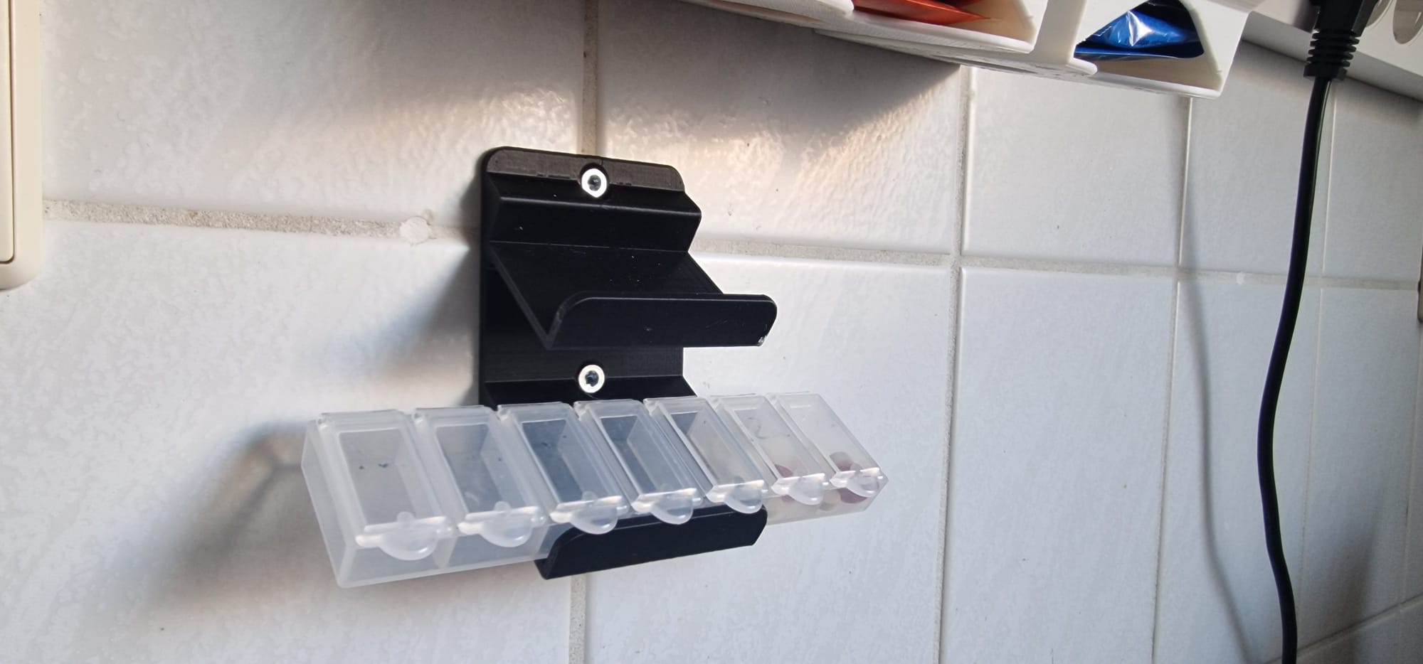 Pill Case Holder by Maurice | Download free STL model | Printables.com