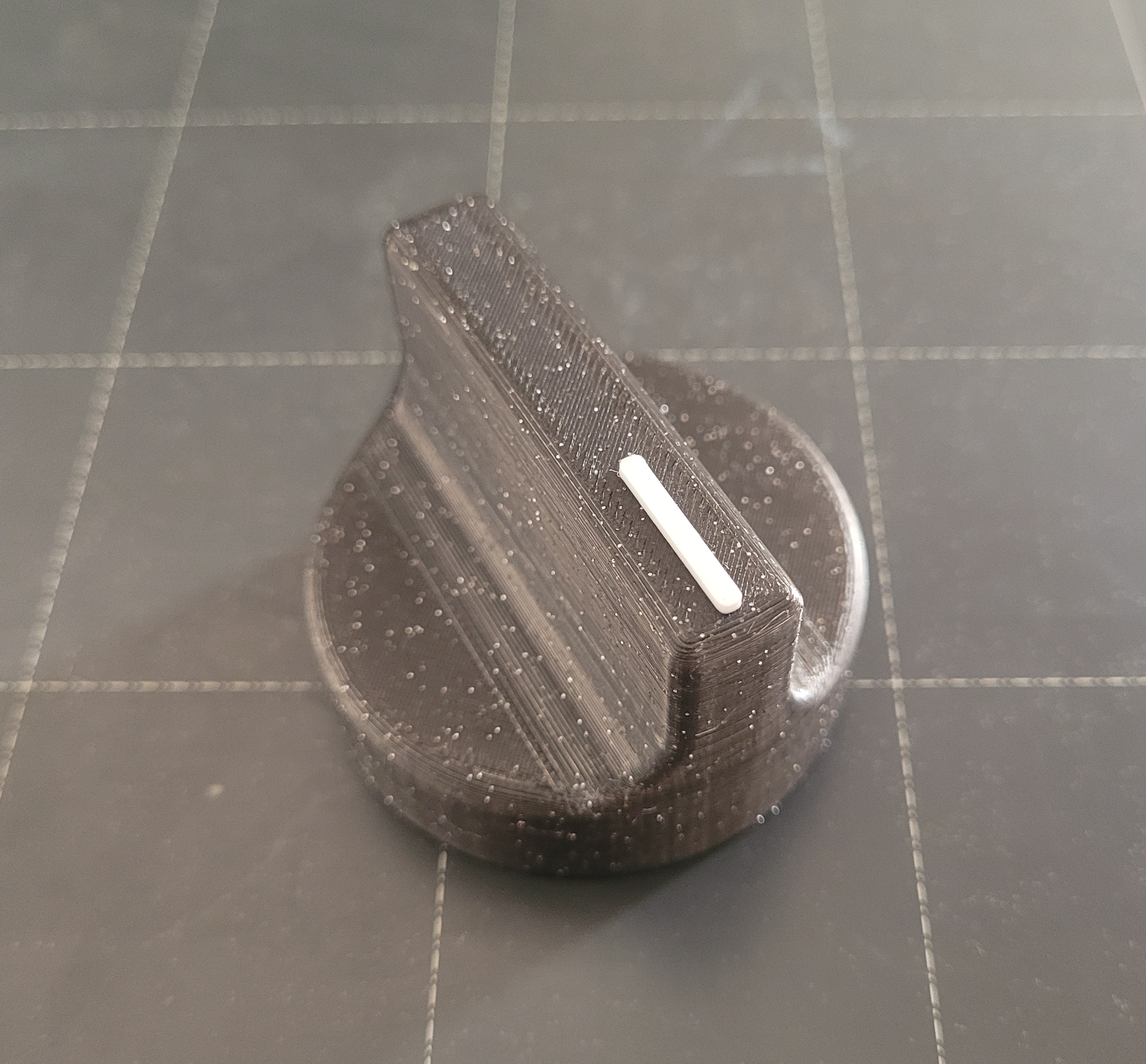Stove knob with raised indicator