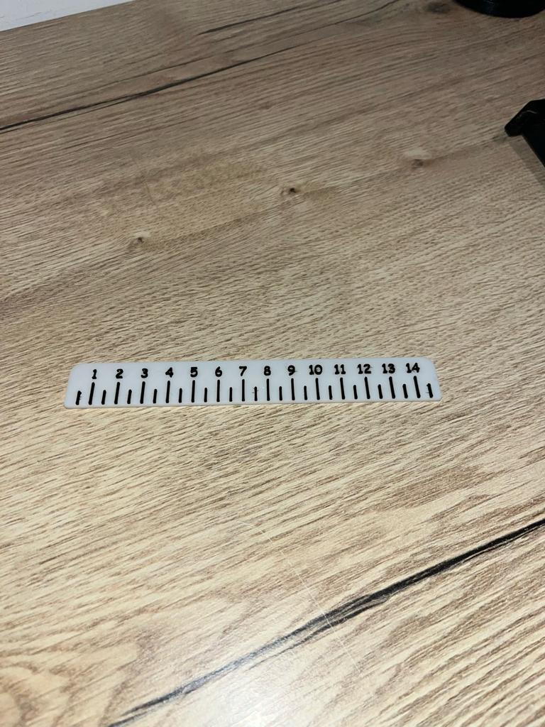 Miniatura 2 do modelo 3D Simple Ruler (15 cm)