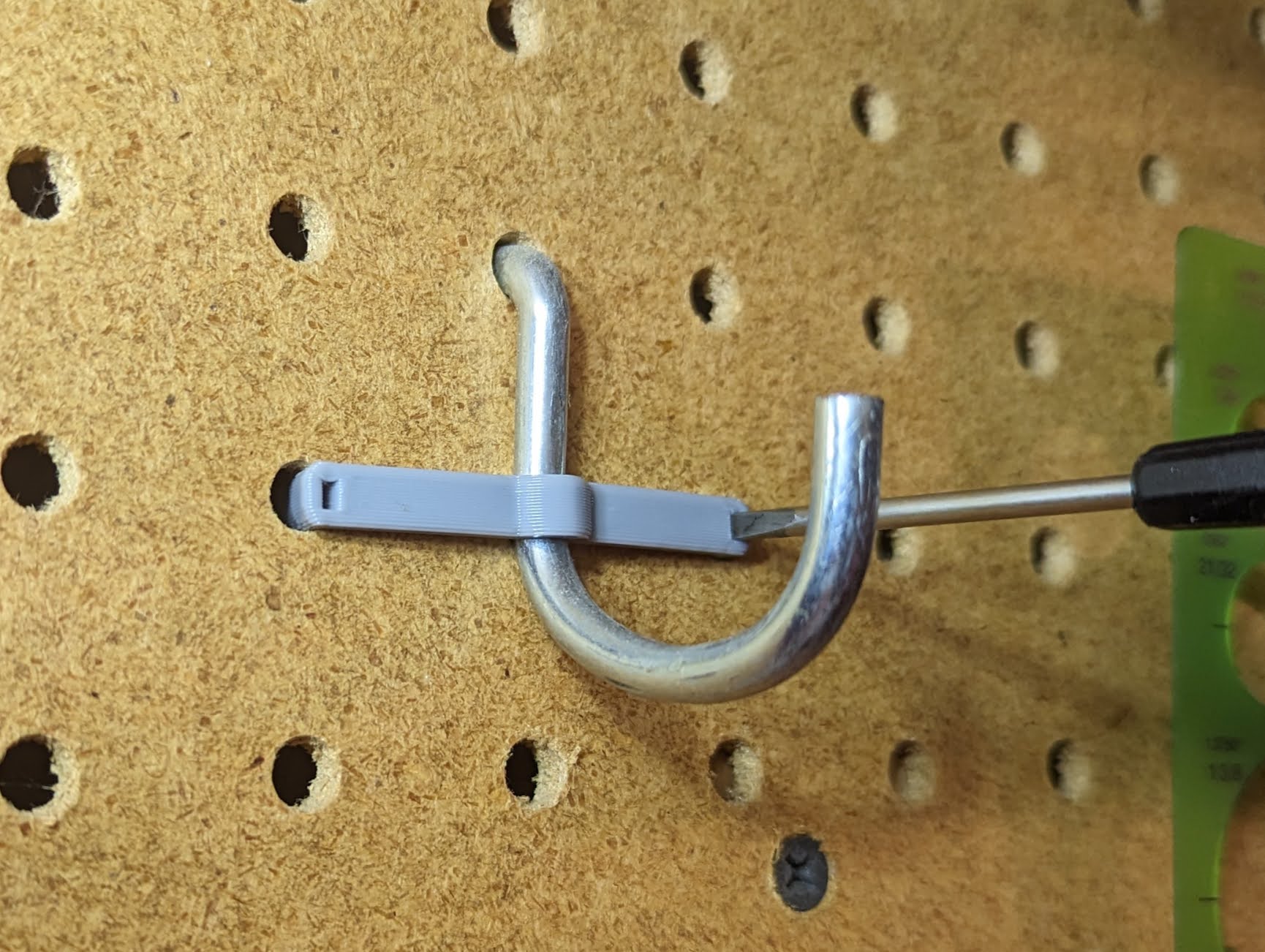 Sturdy Pegboard Retention Clip (remix)