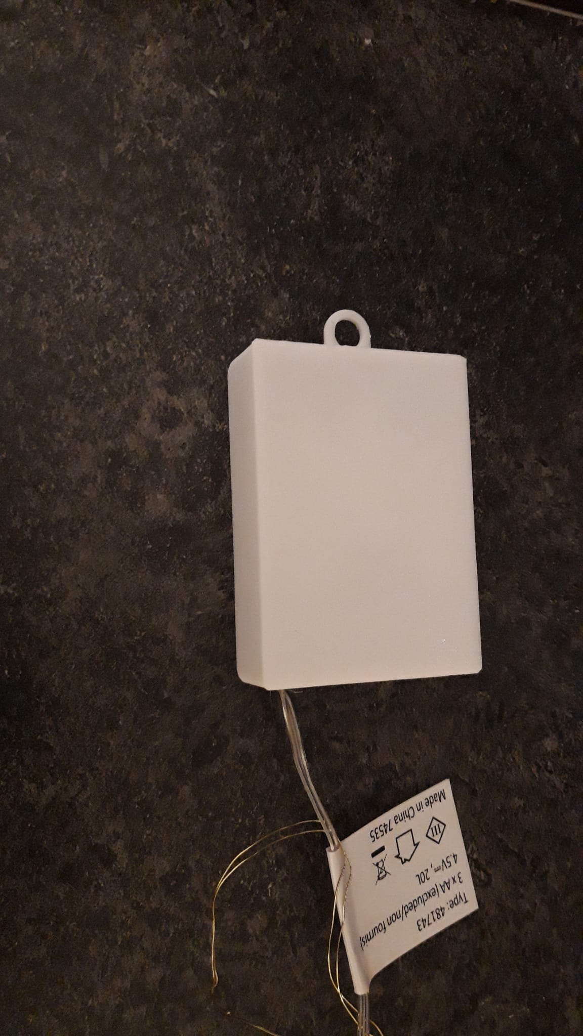 Halter für LEDLichterketteBatteriebox/ Holder for LEDStrip Battery