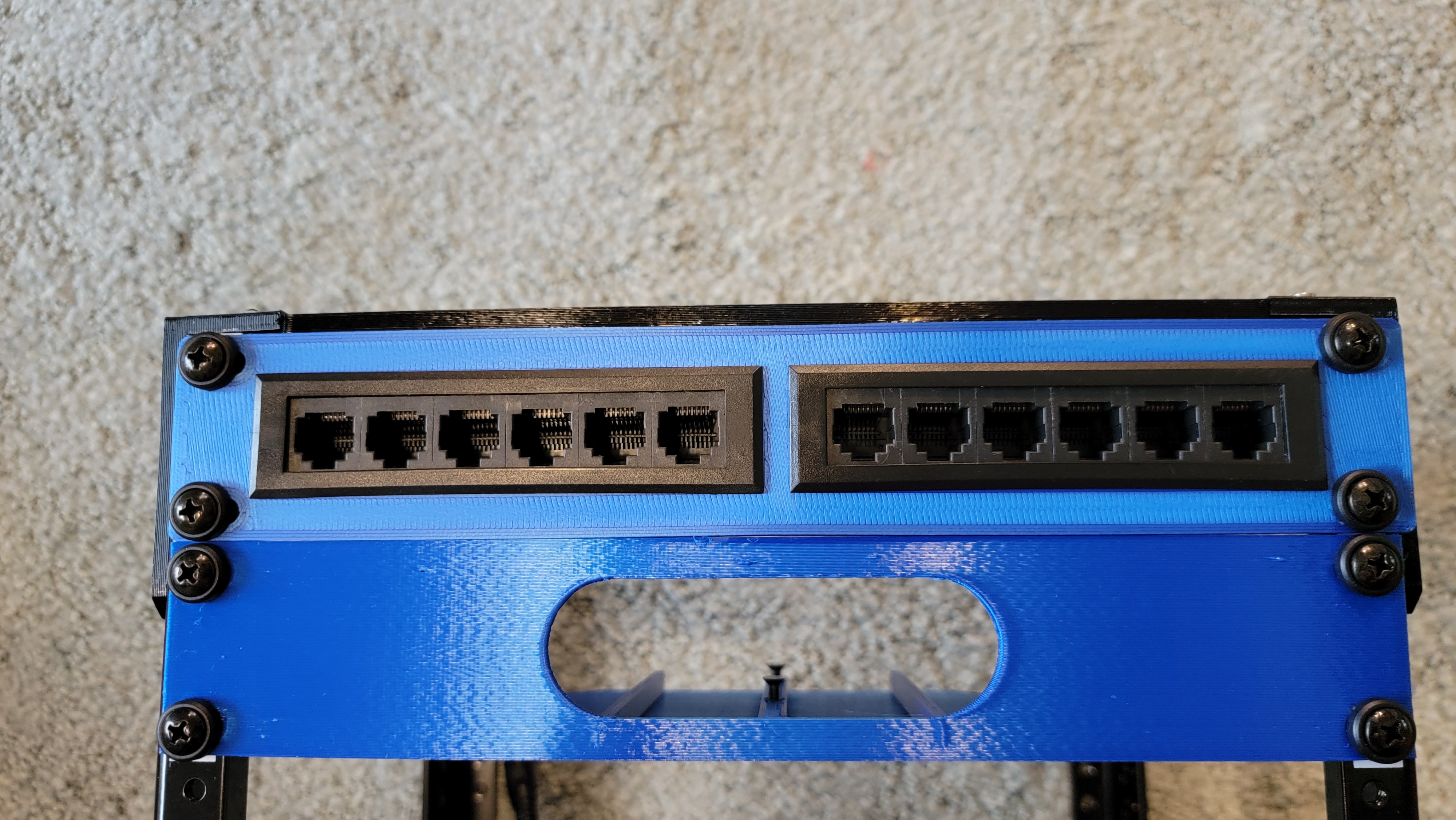 19in to 10in 12port patch panel conversion plate