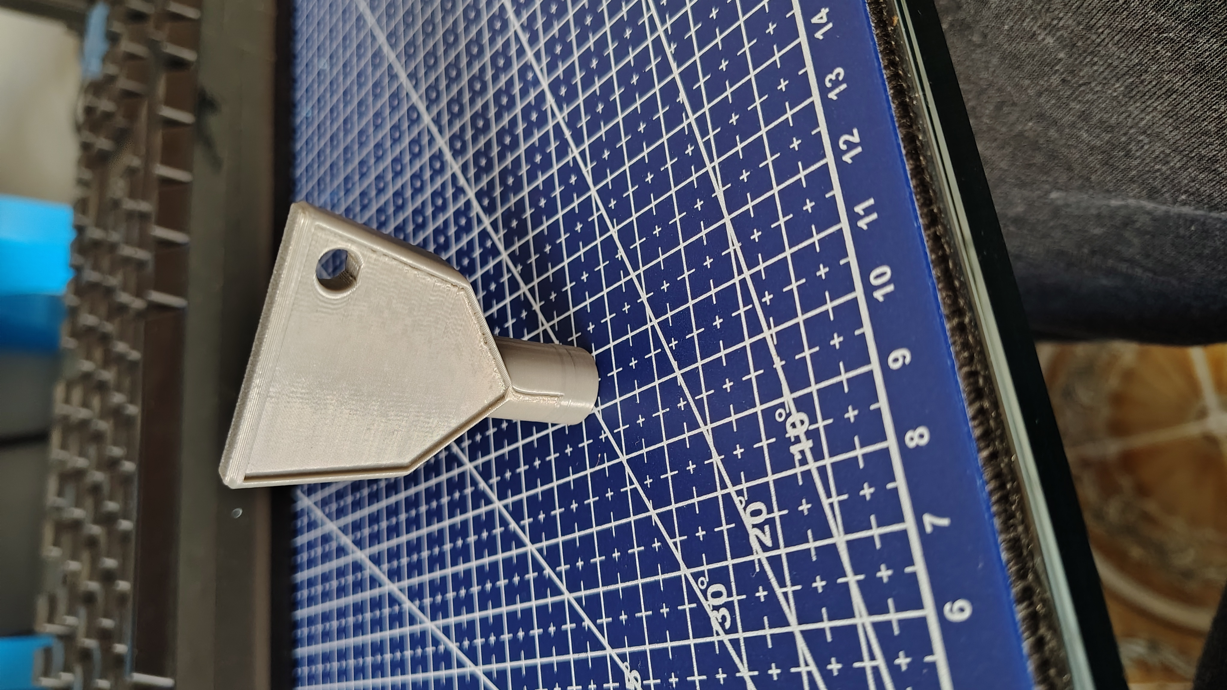 chiave per cassonetto carrellato