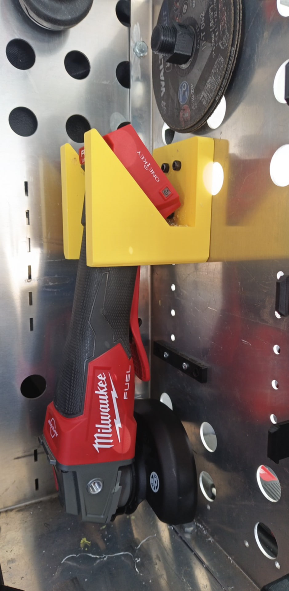 Milwaukee grinder holder