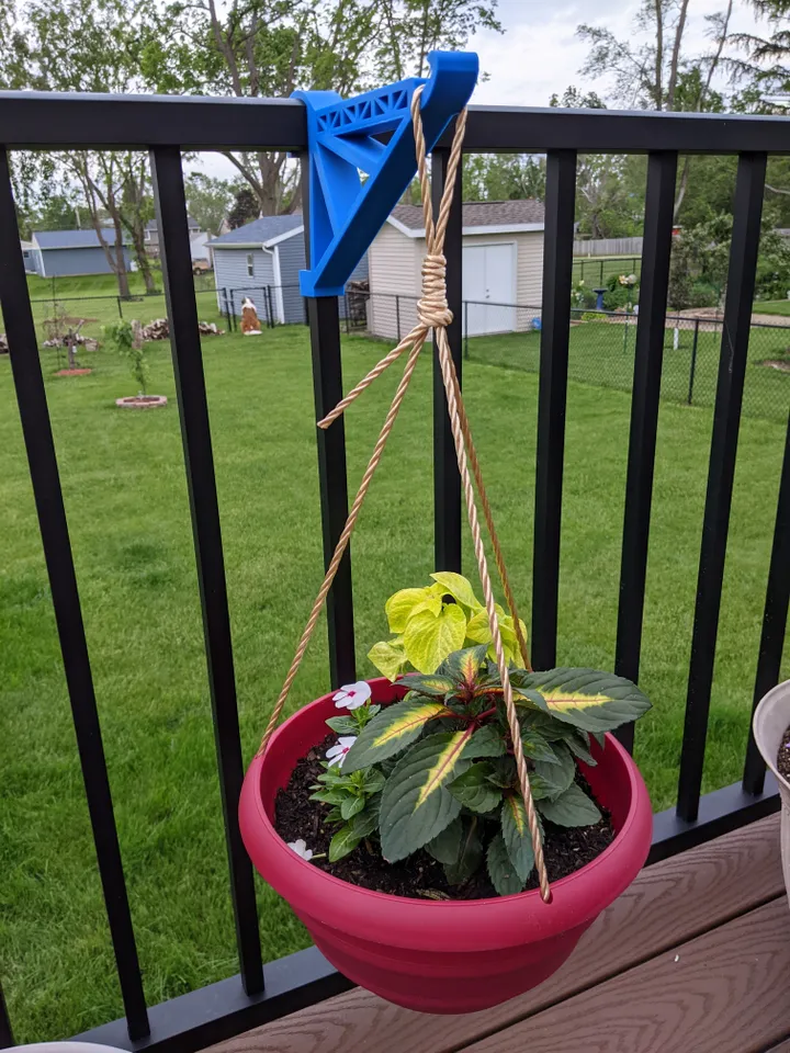 Planter Hanger for Aluminum Deck Railing by cedarrapidsboy | Download free  STL model | Printables.com