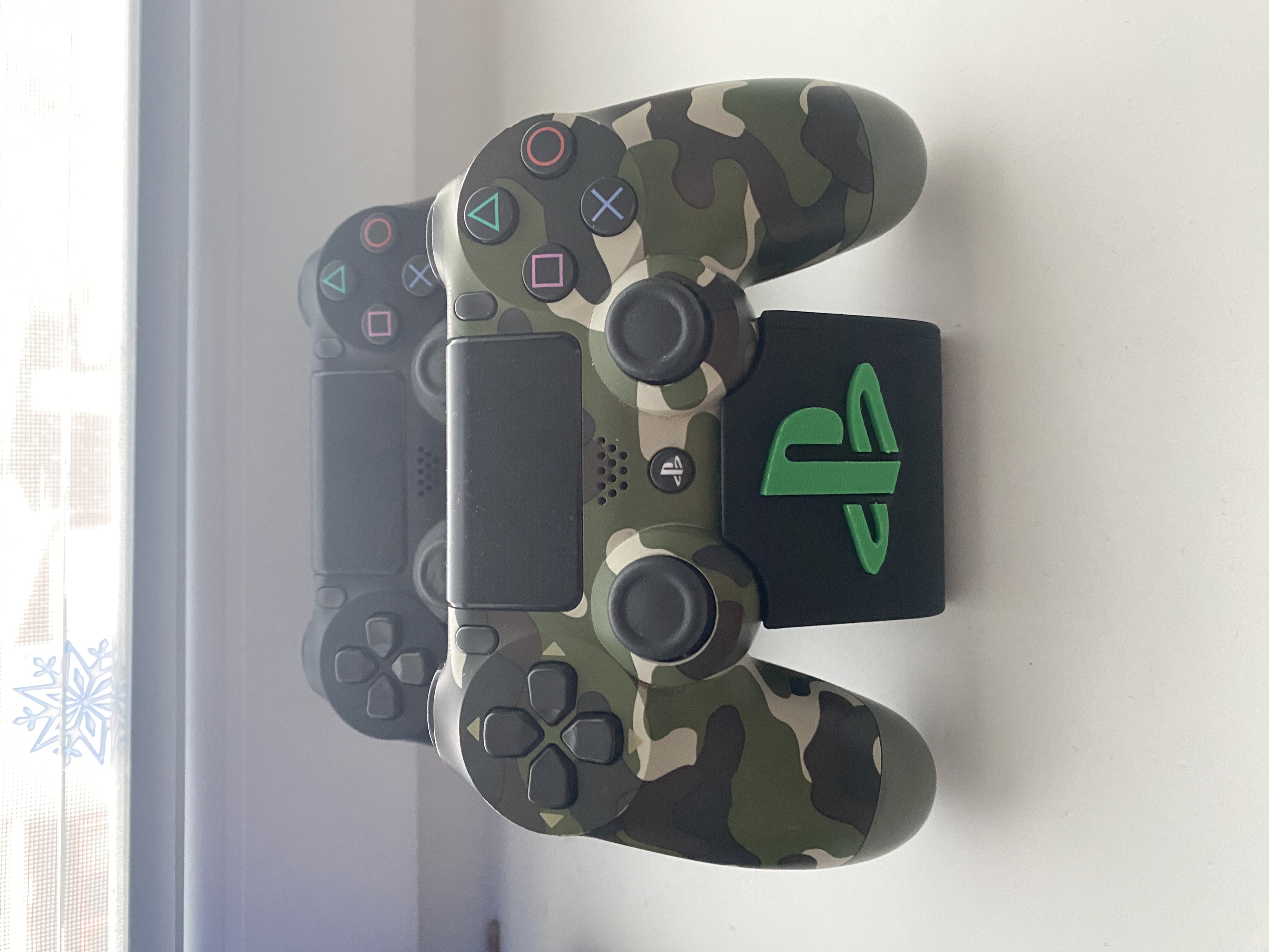 Ps4 Controller Holder By Michal Rodak 