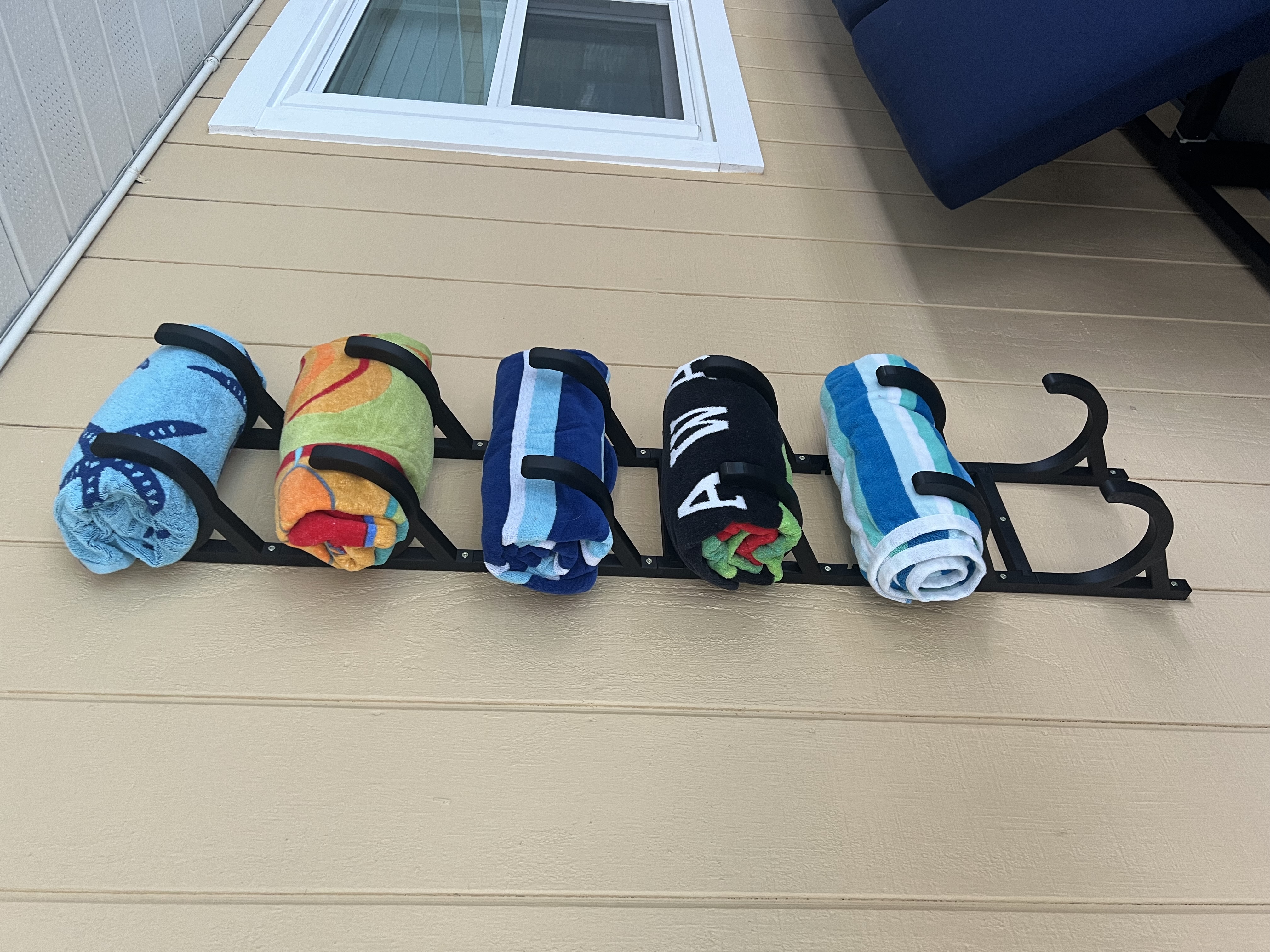 Modular Beach Towel Hangar System
