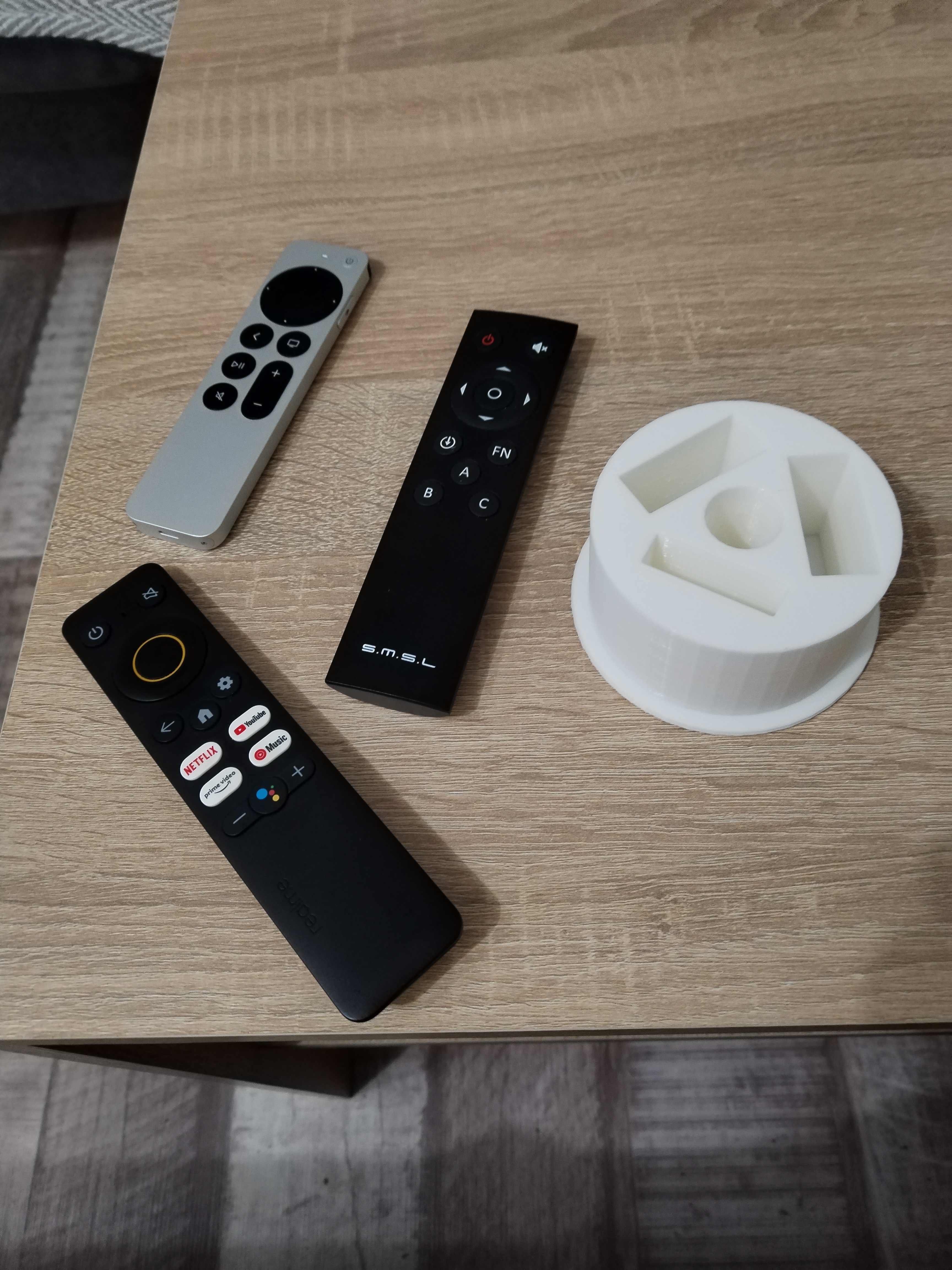 x3 remote stand
