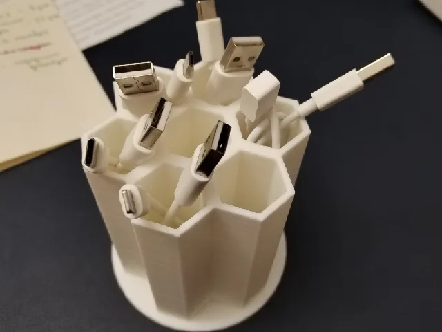 Honeycomb organizer