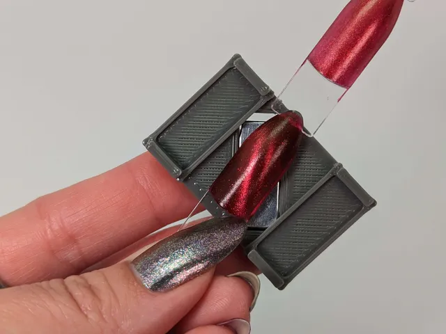 Nail Polish Magnet Holder
