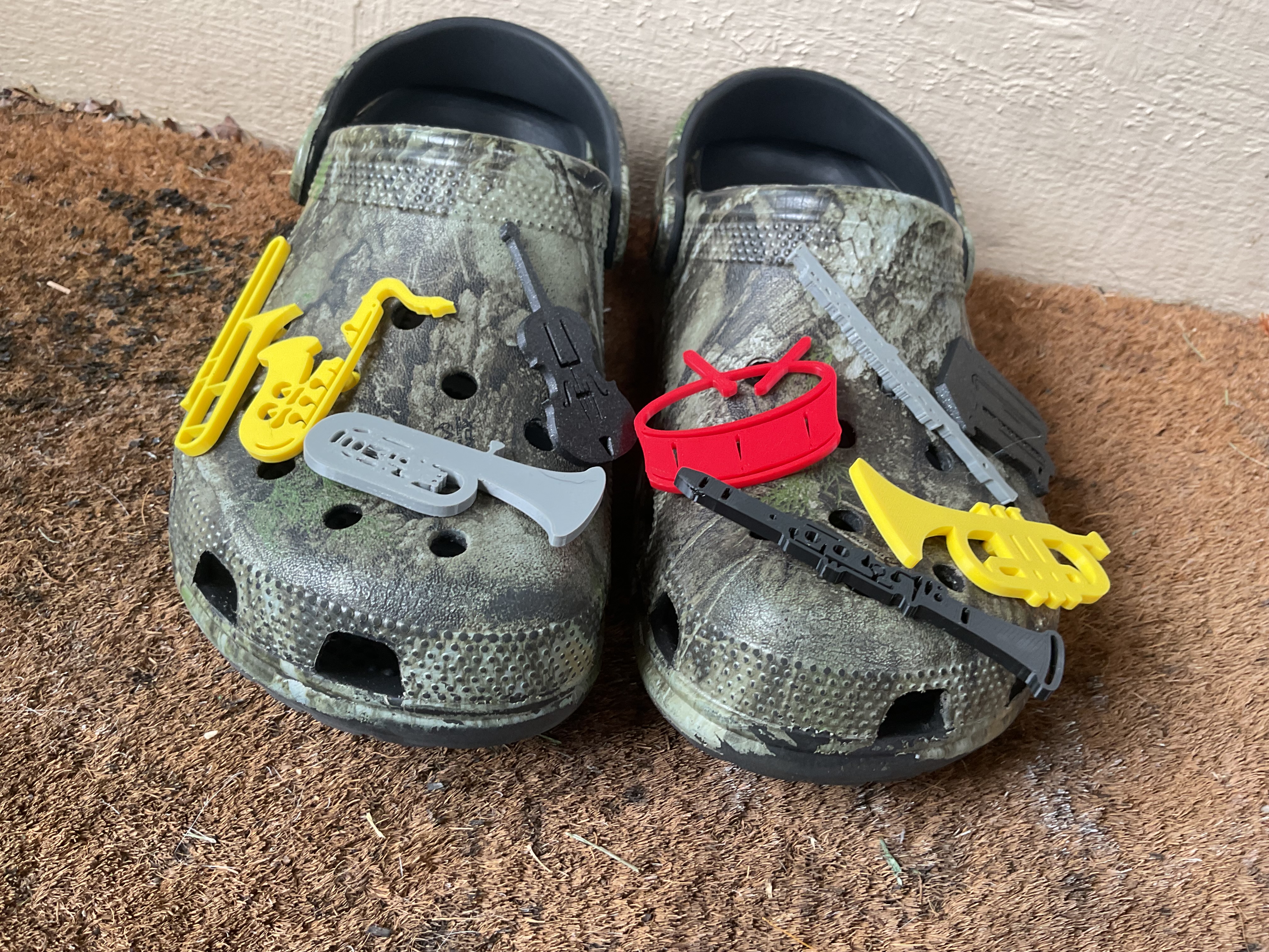 Instrument clog charms