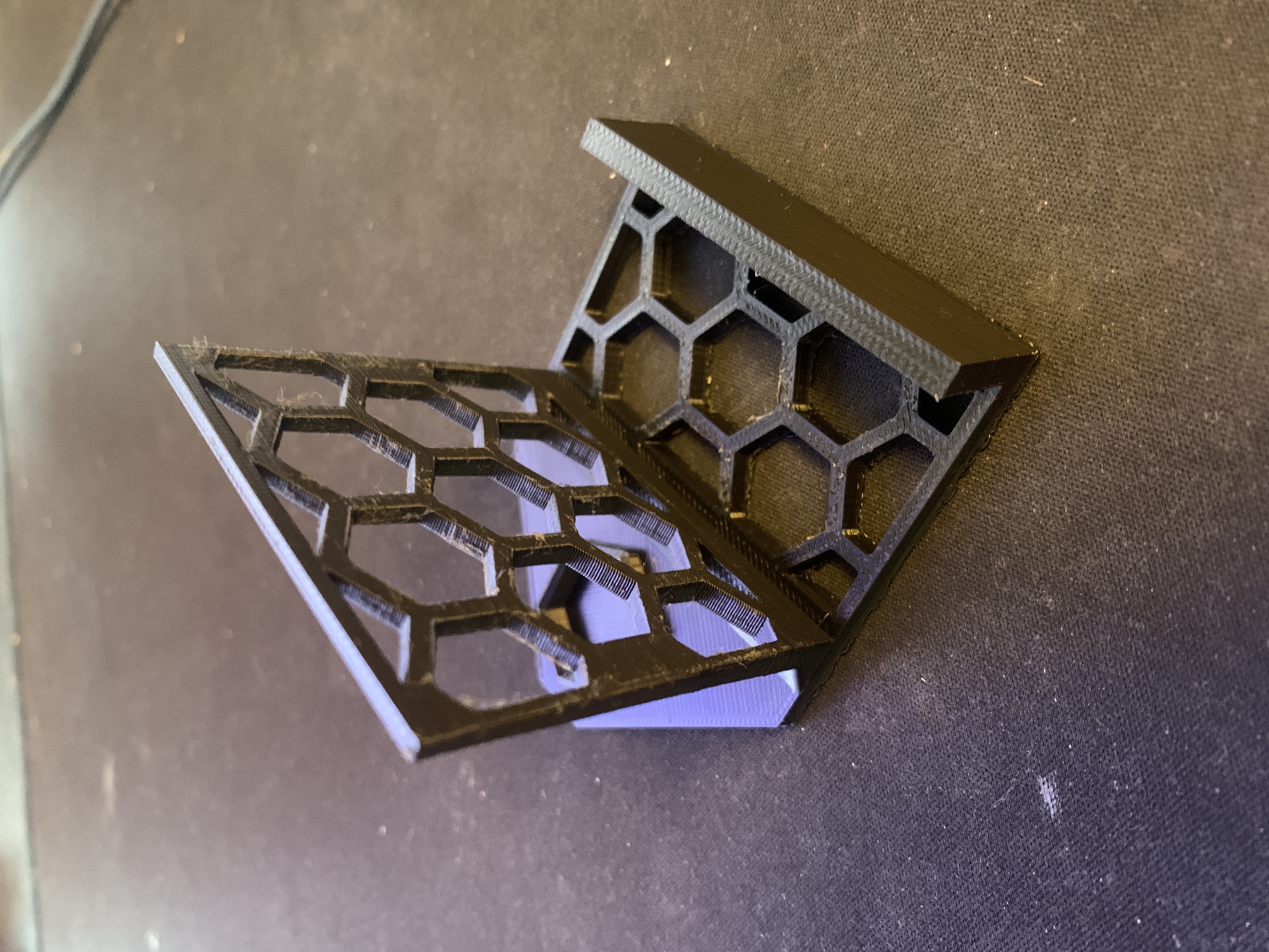 DVD / Blu-Ray Display Stand - Honeycombed