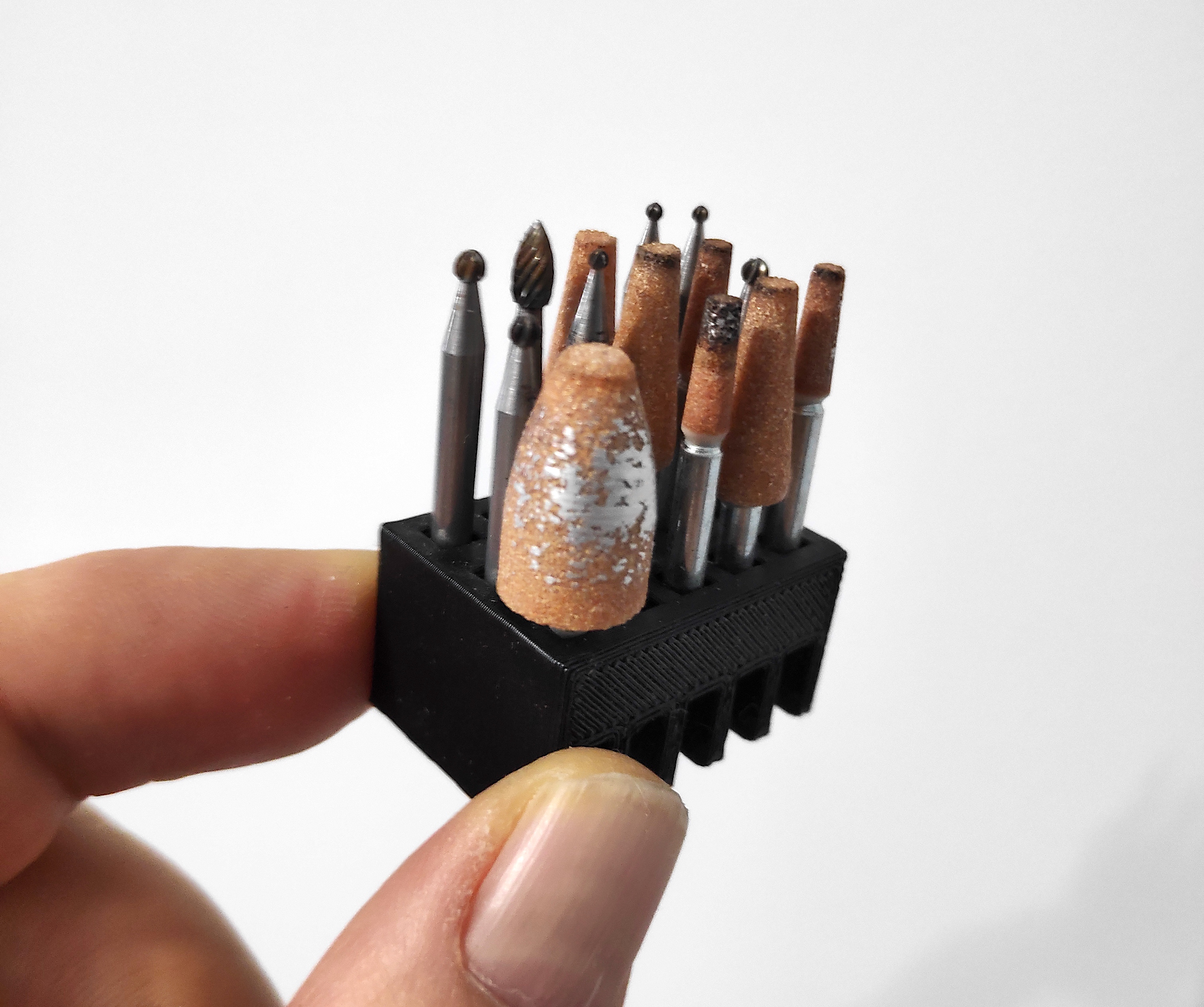 Miniatura 2 do modelo 3D Small organizer for Dremel bits