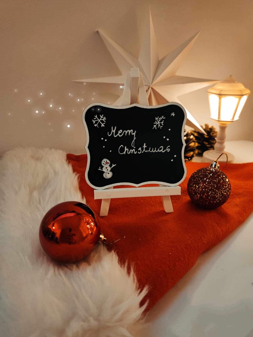 Easel With Blackboard/Chalkboard for wishes or greetings