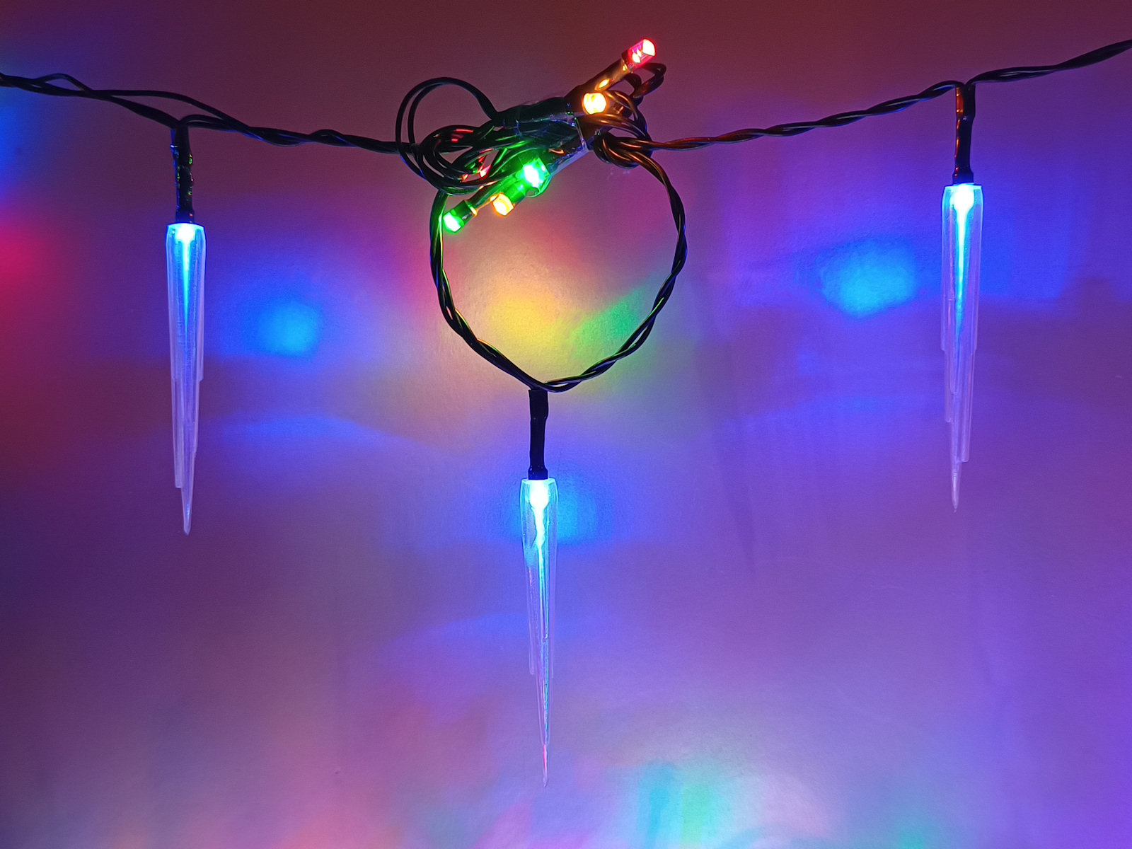 Pop-on Icicles for ledstrings