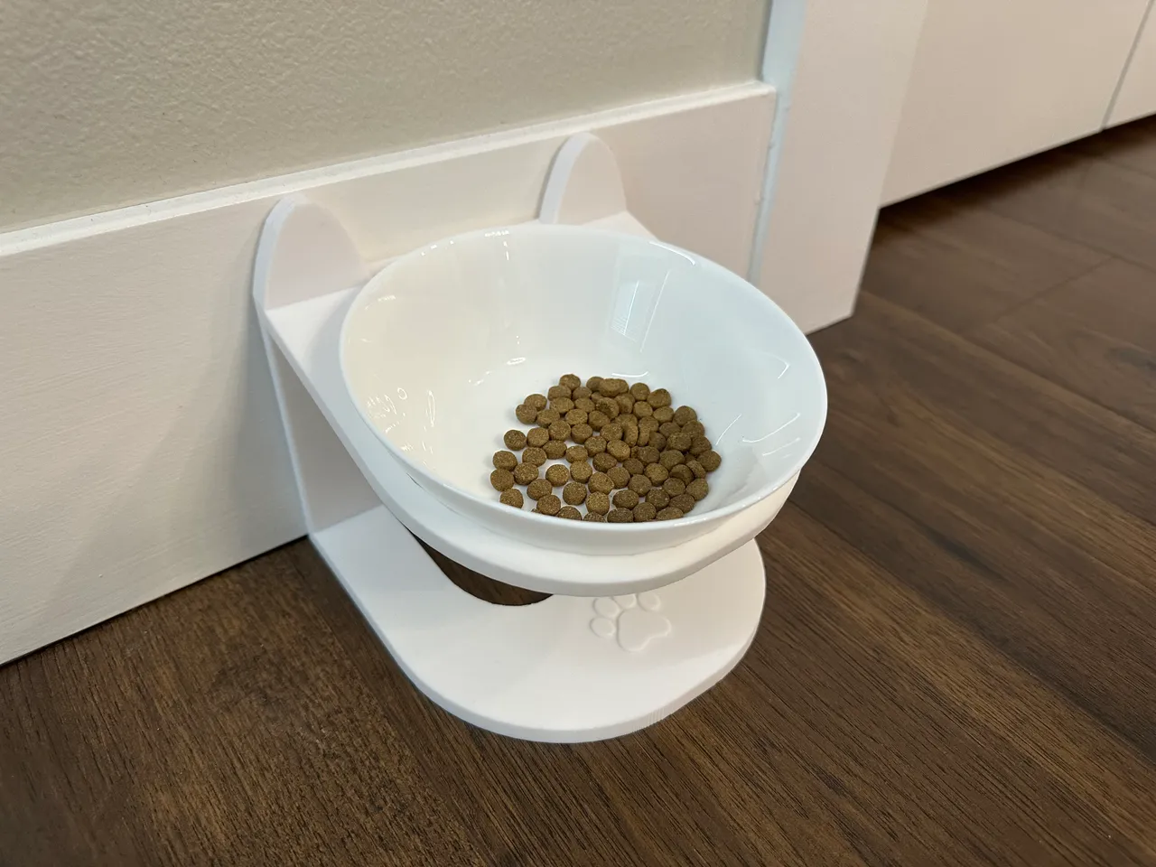 Cat food hotsell bowl stand