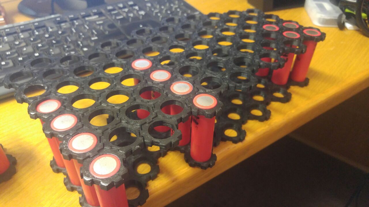 Modular 18650 Li-Ion battery system (Hexagon) by KoueKoffie | Download ...