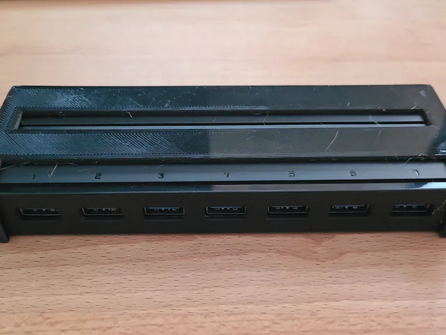 Inland USB3.0 7-Port Hub Desktop Mounting Bracket