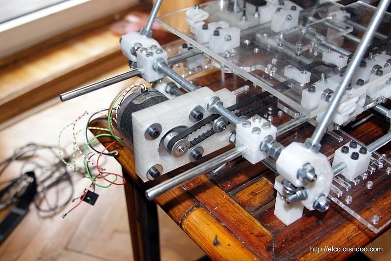 Mendel Y-Motor-Bracket modified to hold NEMA23 motor