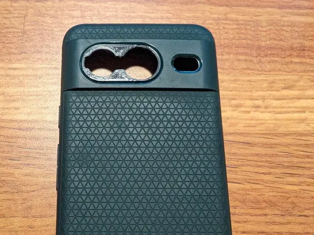 Pixel 8 Moment T-Series Lens Mount (Spigen Liquid Air Case)