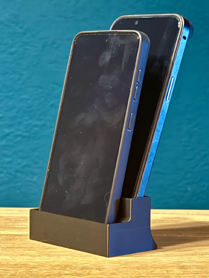 Dual phone holder for two phones by Wickedsight | Download free STL model |  Printables.com