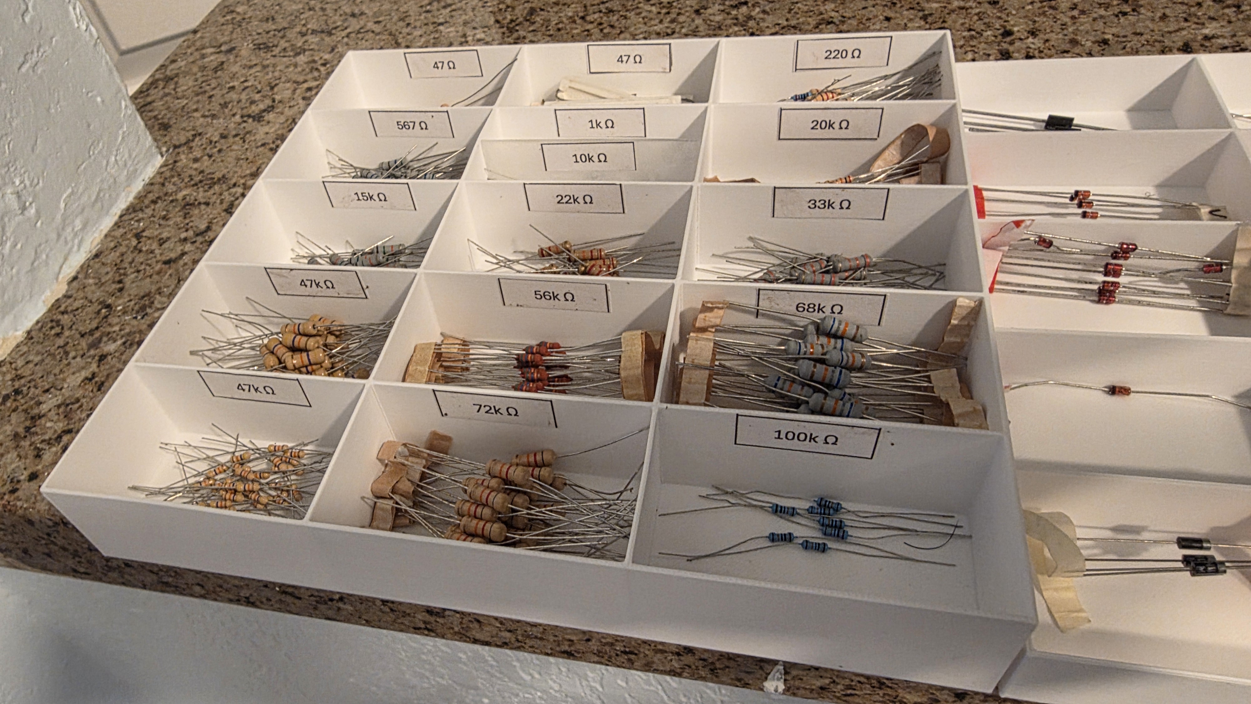 Miniatura 3 do modelo 3D Resistor Box