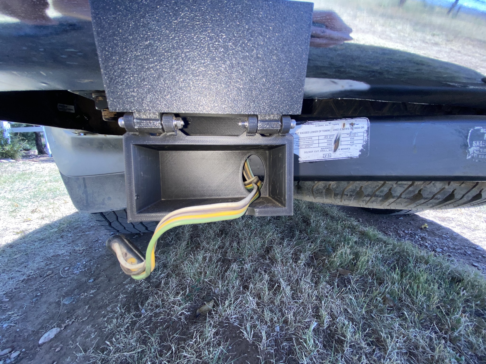 Automotive Trailer Connector/Wire Box w/ Magnetic Door — miniatura 4