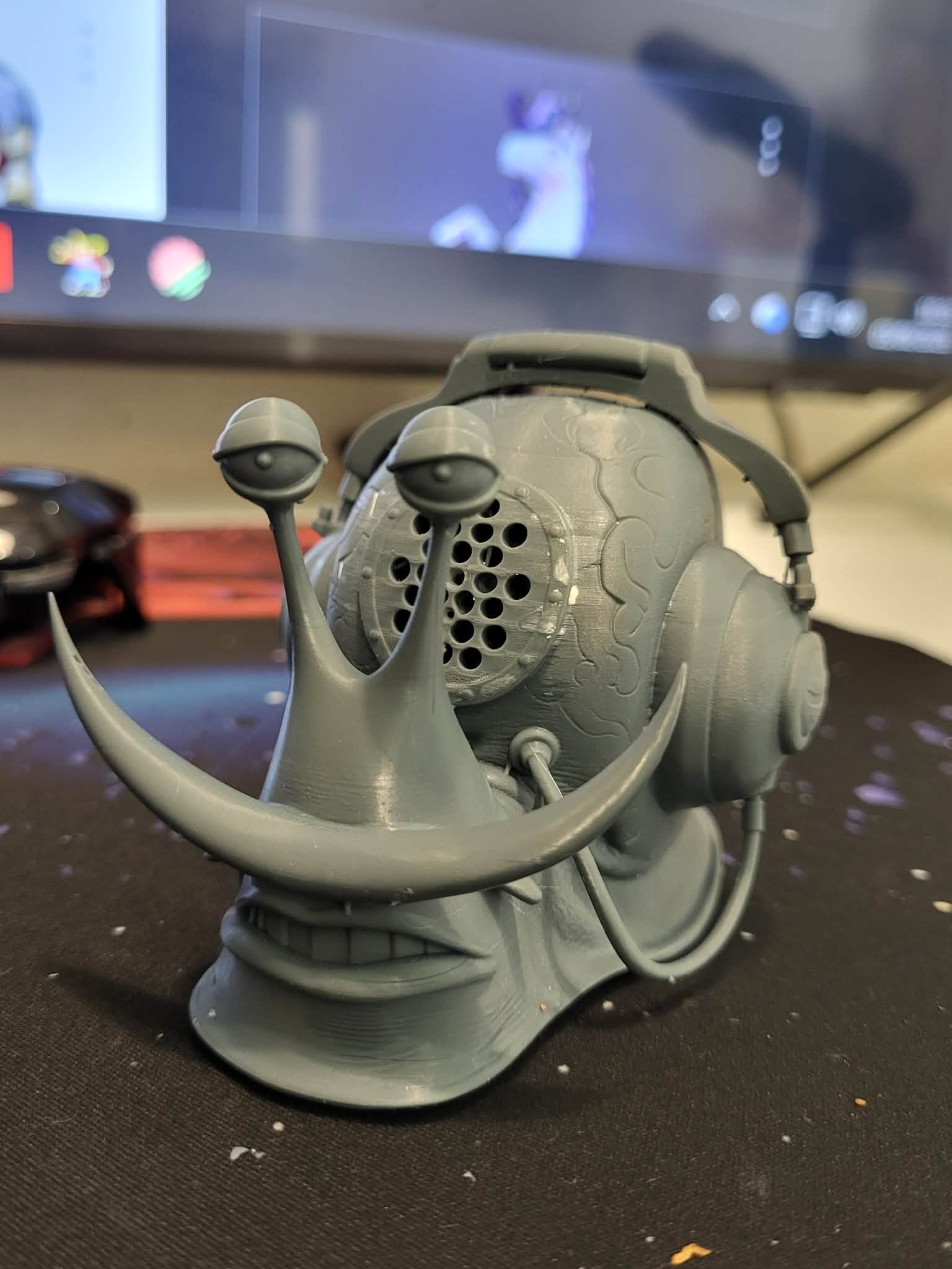Den Den Mushy One Piece Whitebeard Figurine