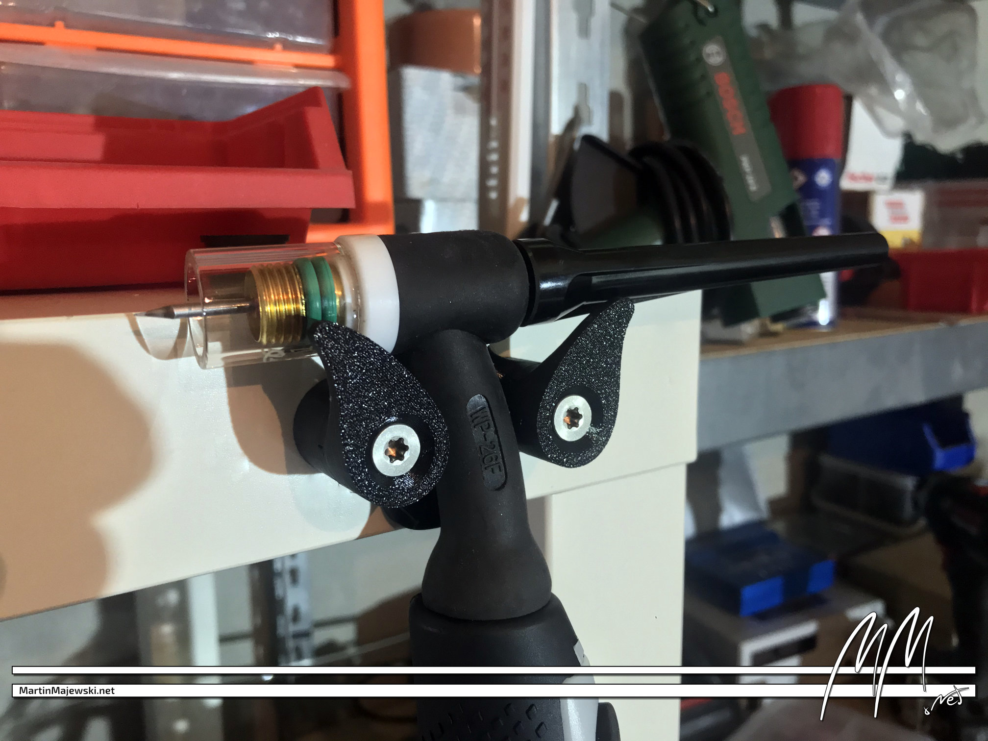 Wall Holder for a TIG torch (WIG Brenner Wandhalter)
