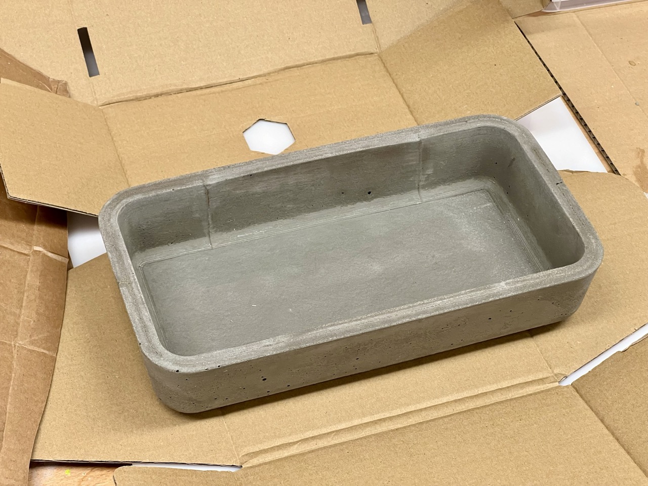 Durable Concrete Mould for Large, Flat Planters