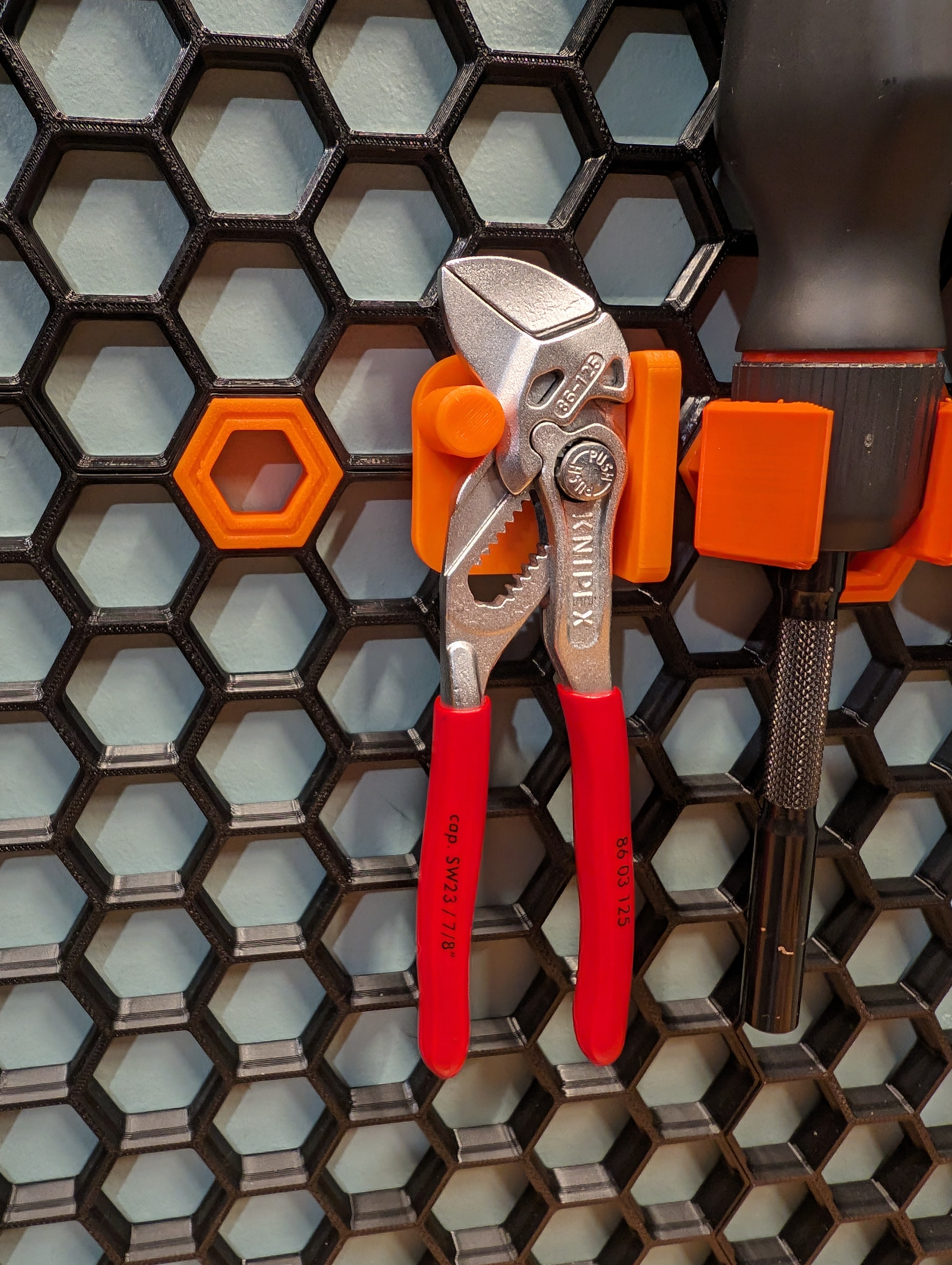 Knipex 125 Honeycomb wall mount - flush to wall 3D model thumbnail