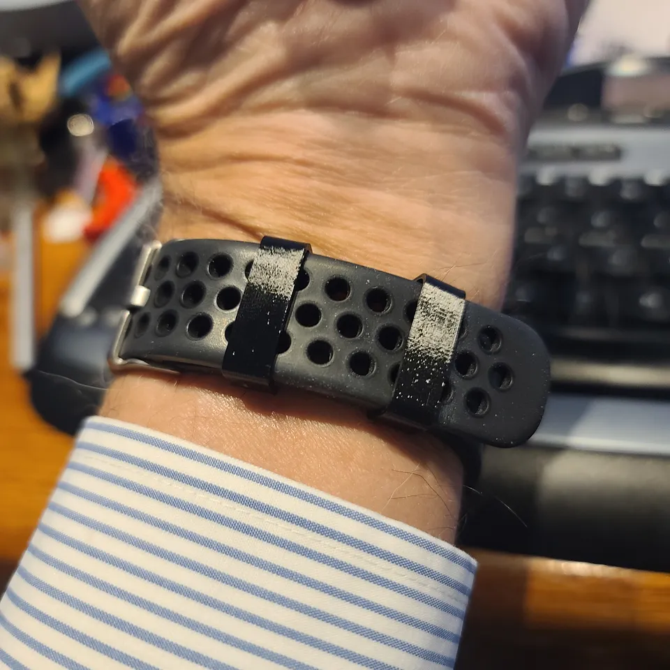 Apple watch band hotsell on gear s3