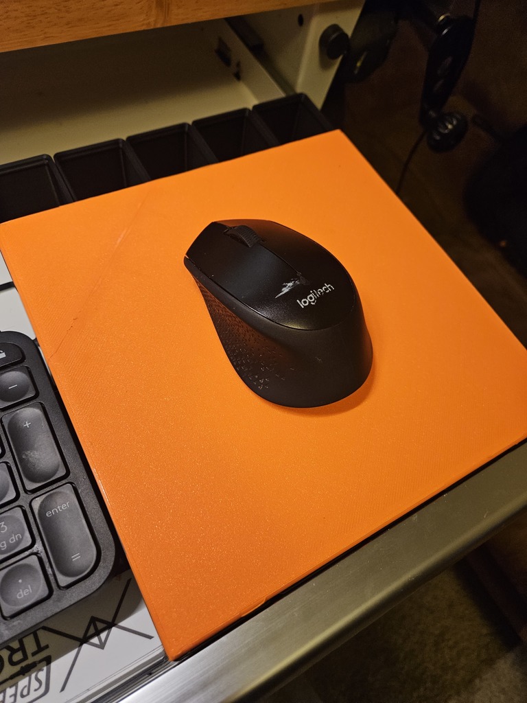 Miniatura 2 do modelo 3D Gridfinity lid / mouse pad 5x5