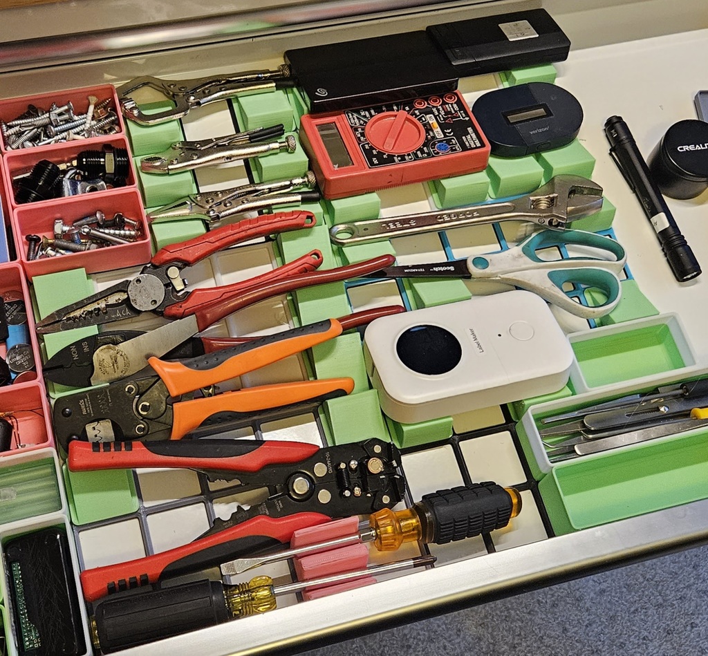 gridfinity wedge pliers organizer.