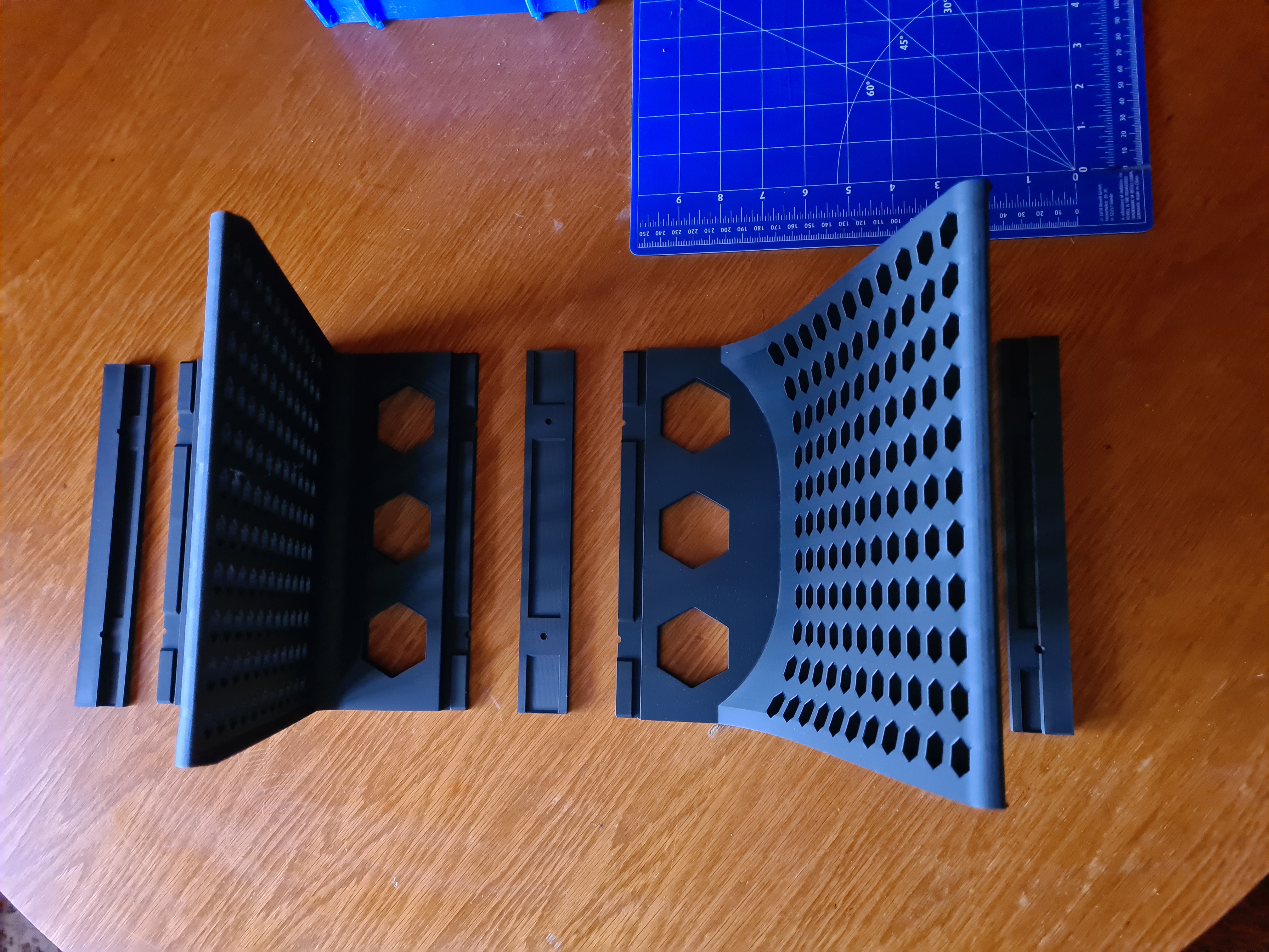Miniatura 9 do modelo 3D Wall Mounted Shoe Stacker